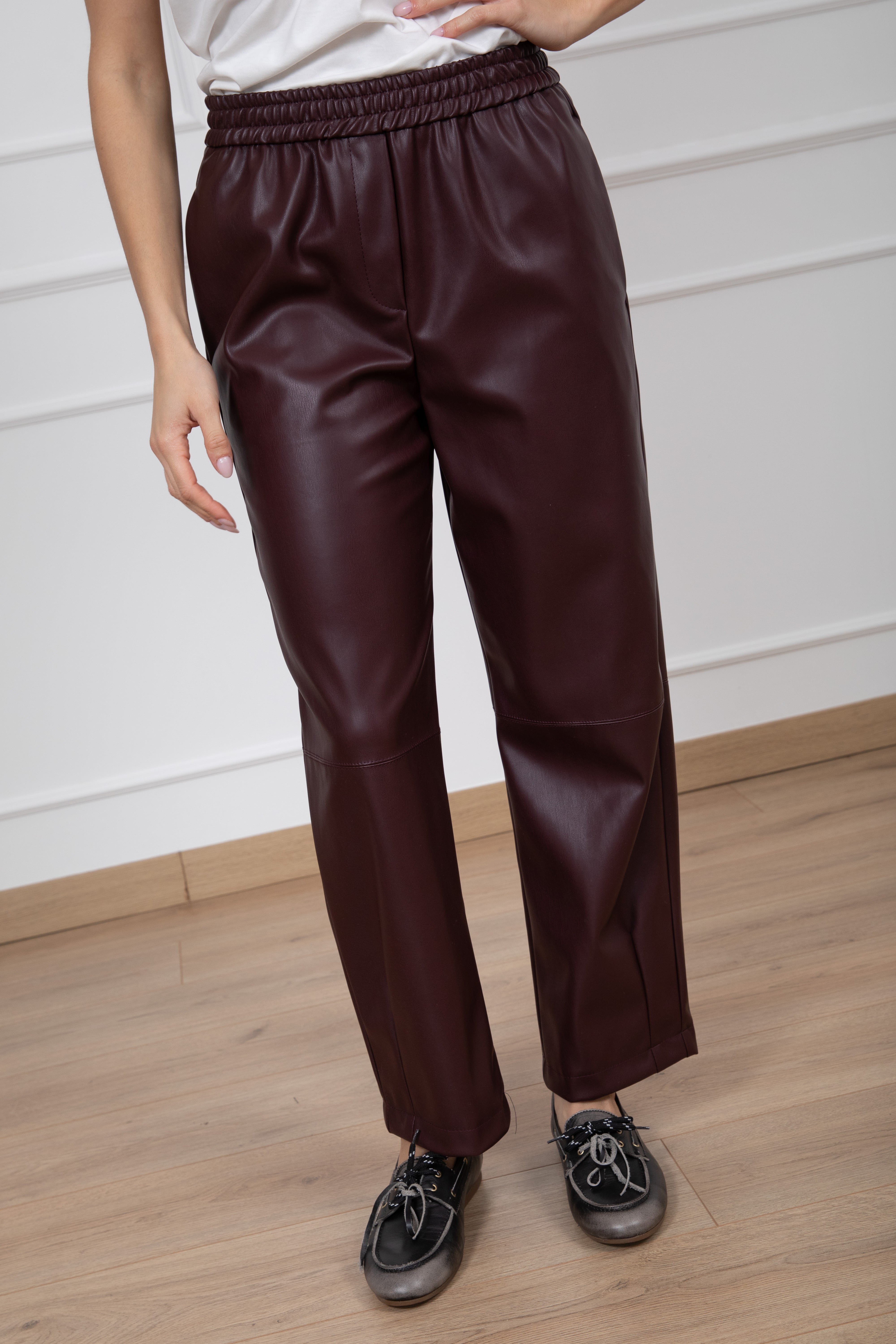 Pantalone in eco-pelle con elastico ViCOLO