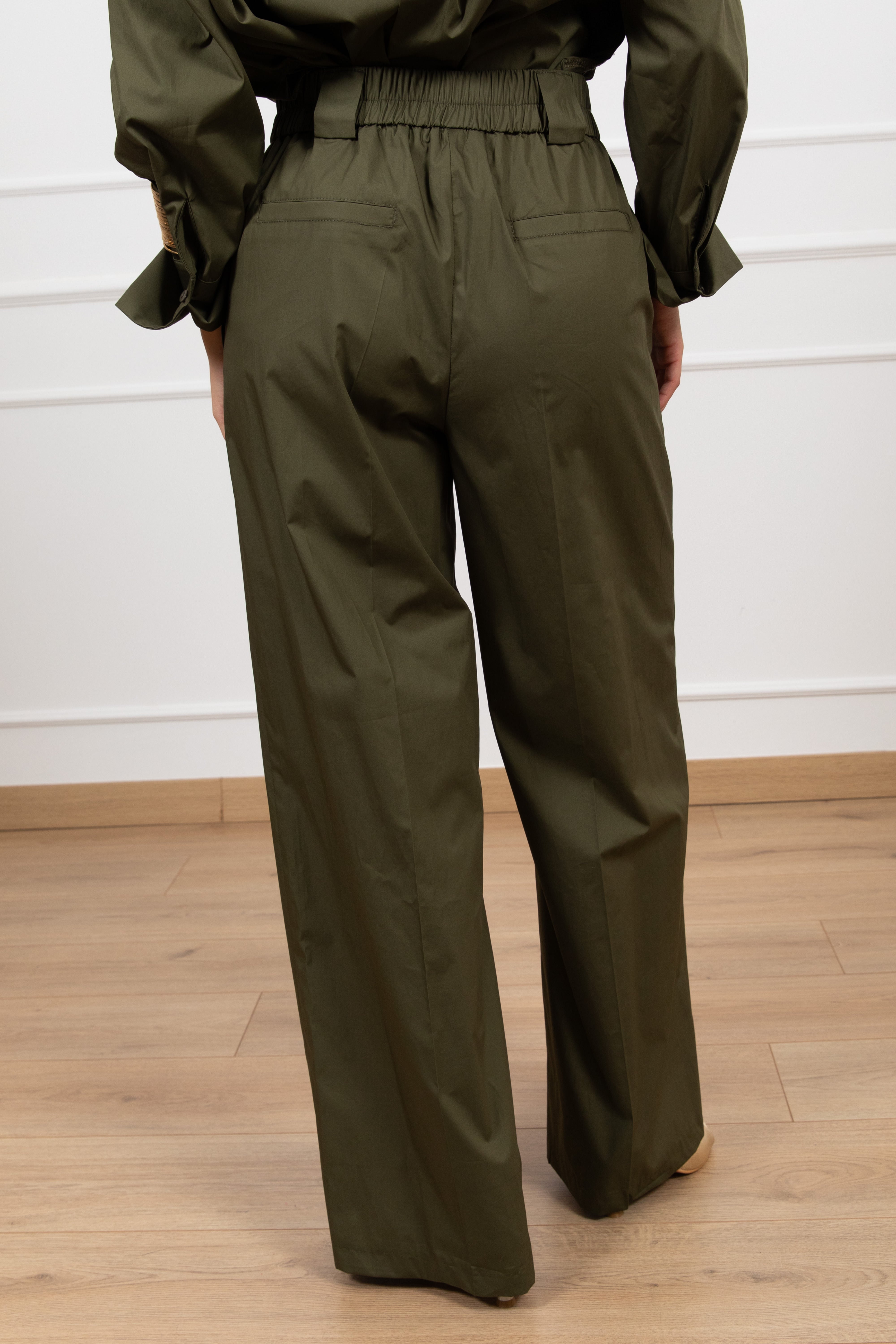 PRE ORDER 11/04 NERO Pantalone in cotone con elastico sul retro Tensione IN