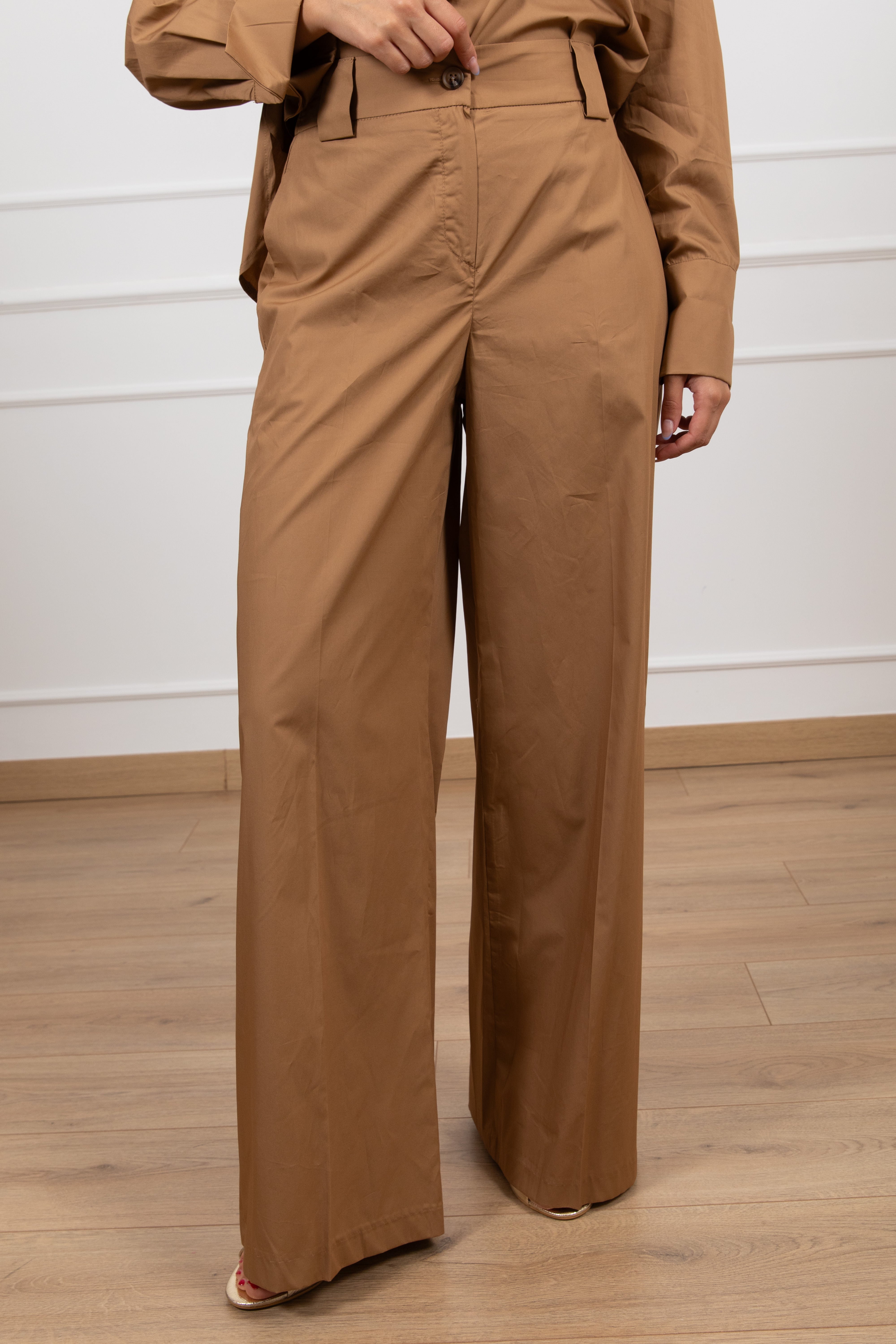 PRE ORDER 11/04 NERO Pantalone in cotone con elastico sul retro Tensione IN