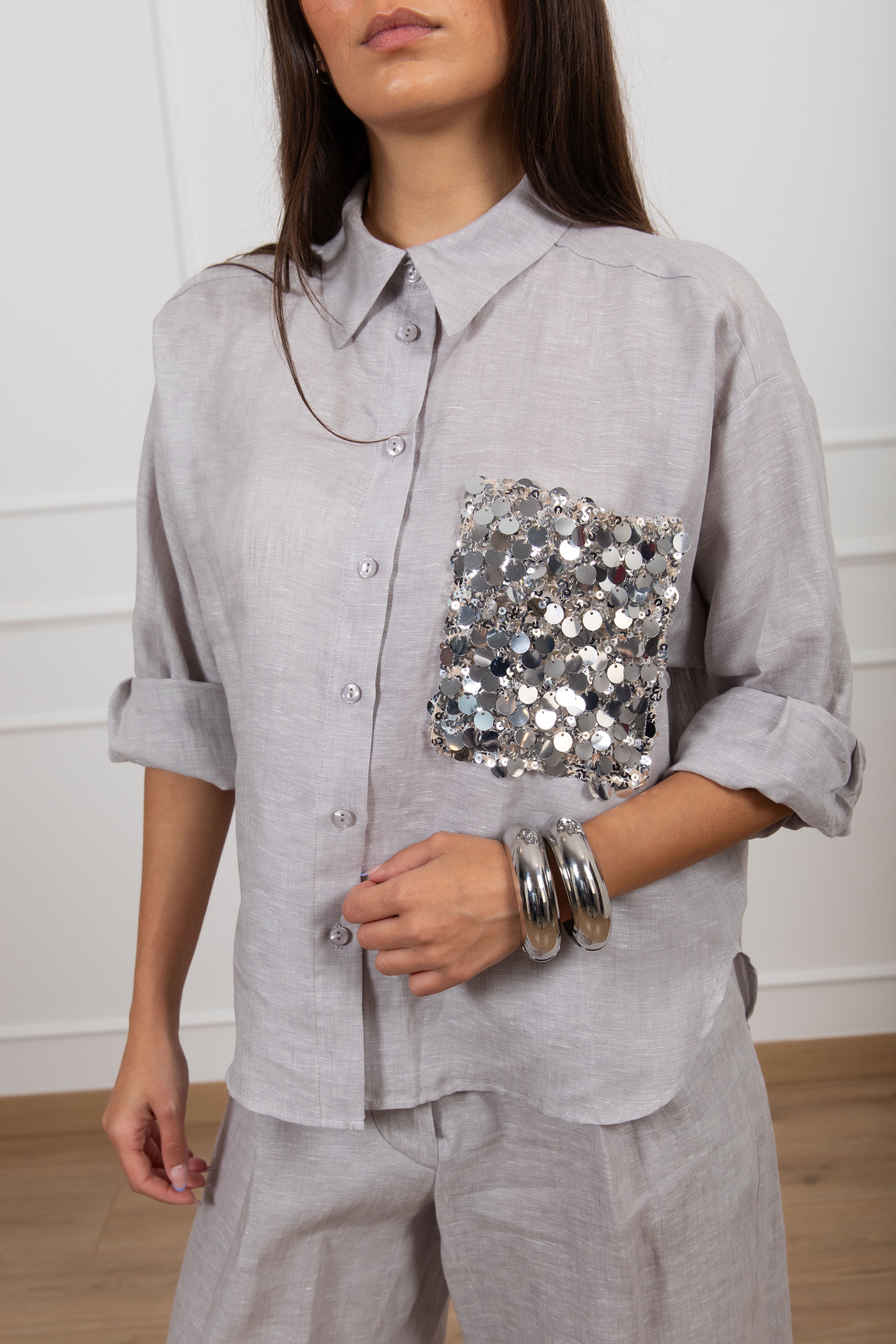 PRE-ORDER 11/05 Camicia in 100% lino con tasca paillettes Tensione IN
