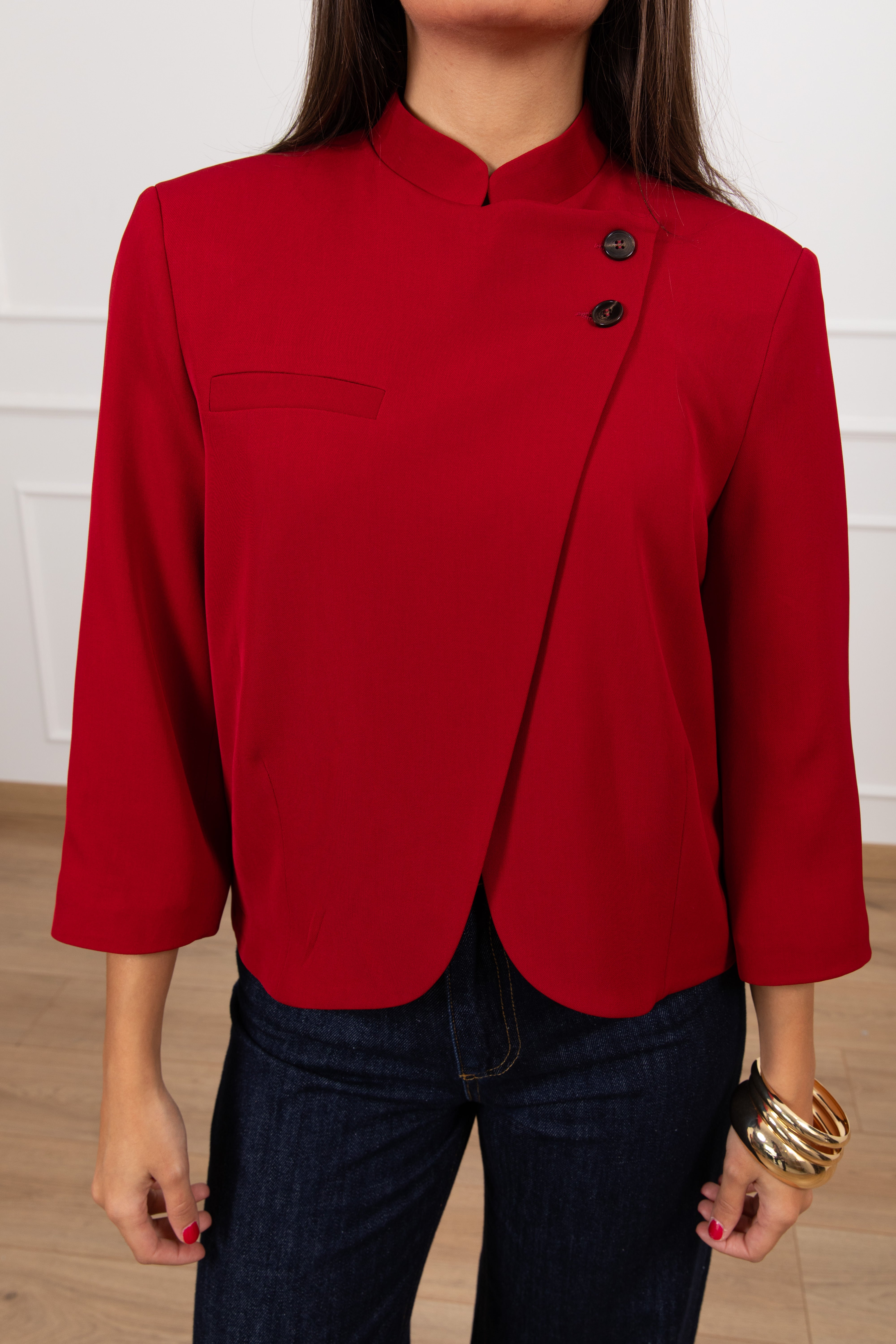 Giacca cropped manica 3/4 con 2 bottoni alti Tensione IN