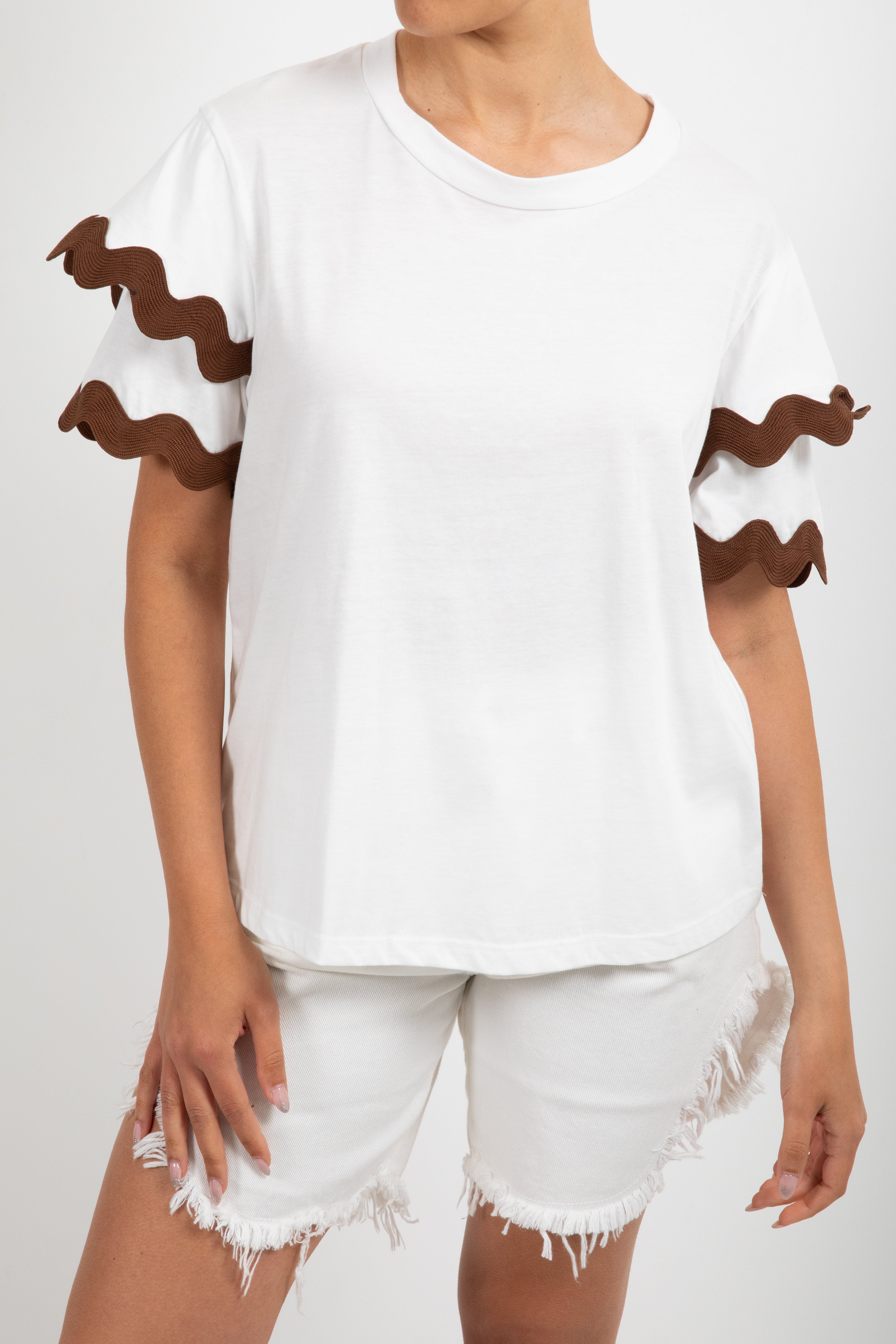 T-shirt con balza sulla manica e passamaneria onda Susy Mix
