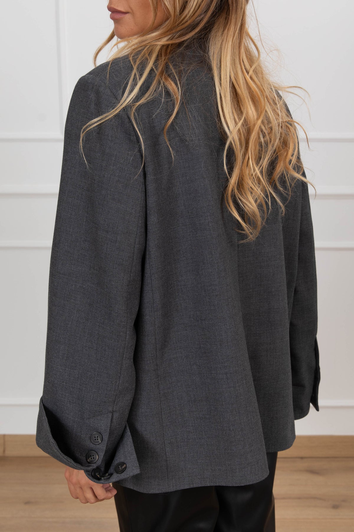 Giacca over-size variante grigio Tensione IN