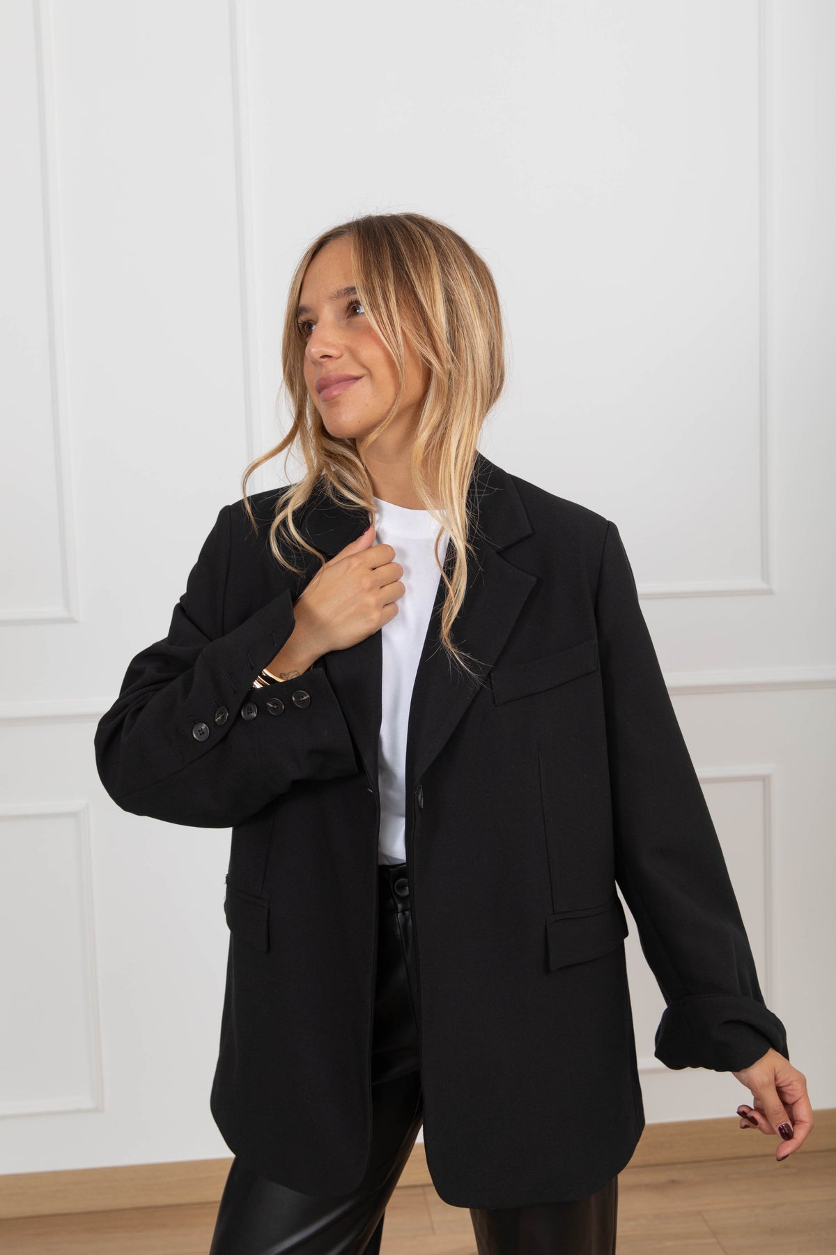 Giacca over-size variante nero Tensione IN