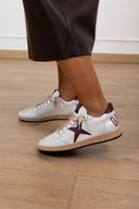 Sneakers "Good Vibes" in pelle variante bordeaux Divine Follie
