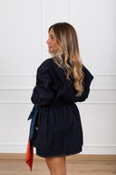 Mini-abito jeans con inserto foulard fantasia ferro di cavallo e cintura placca Tensione IN