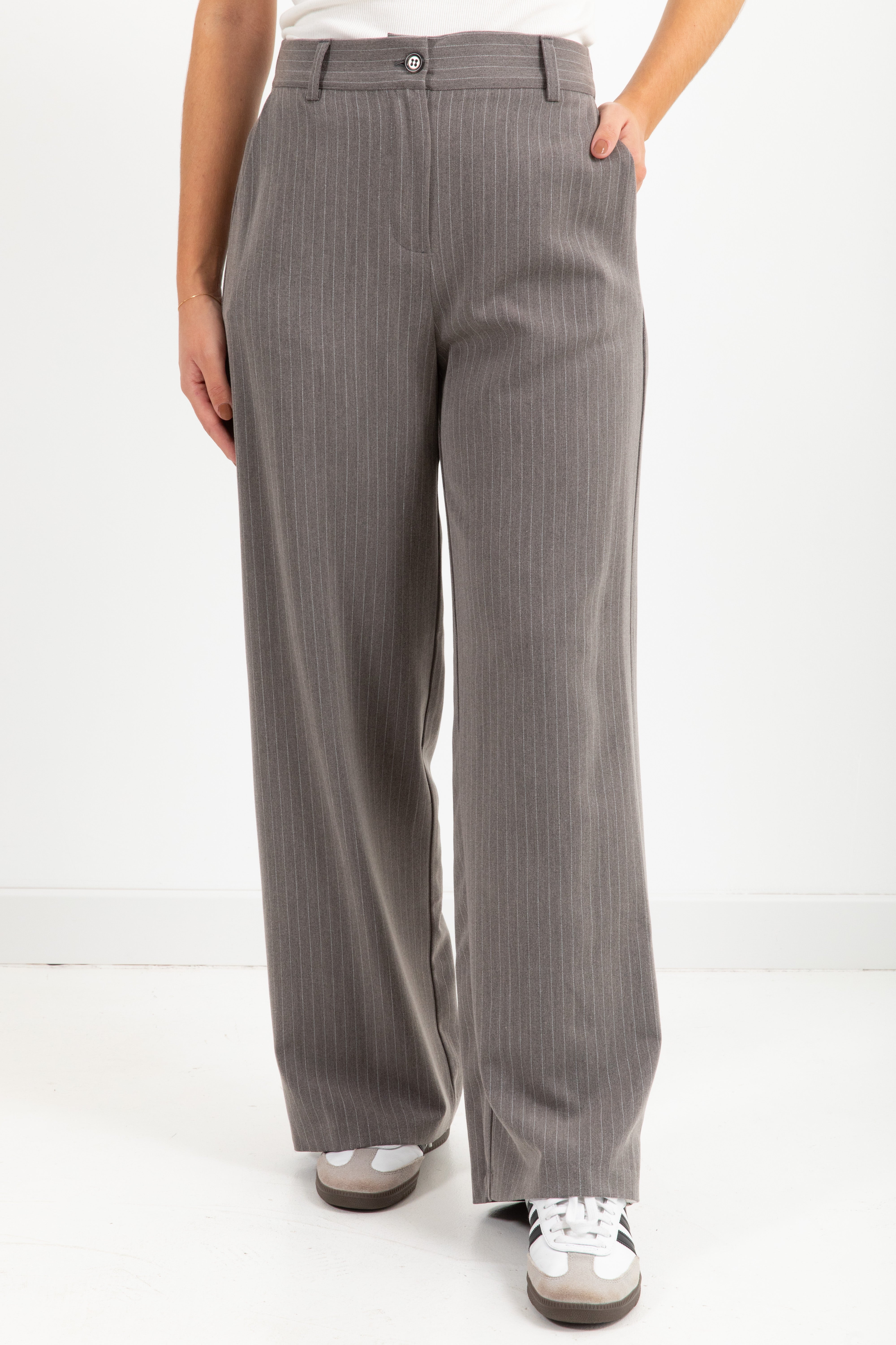 Tailleur gessato giacca e pantalone gamba dritta Dixie