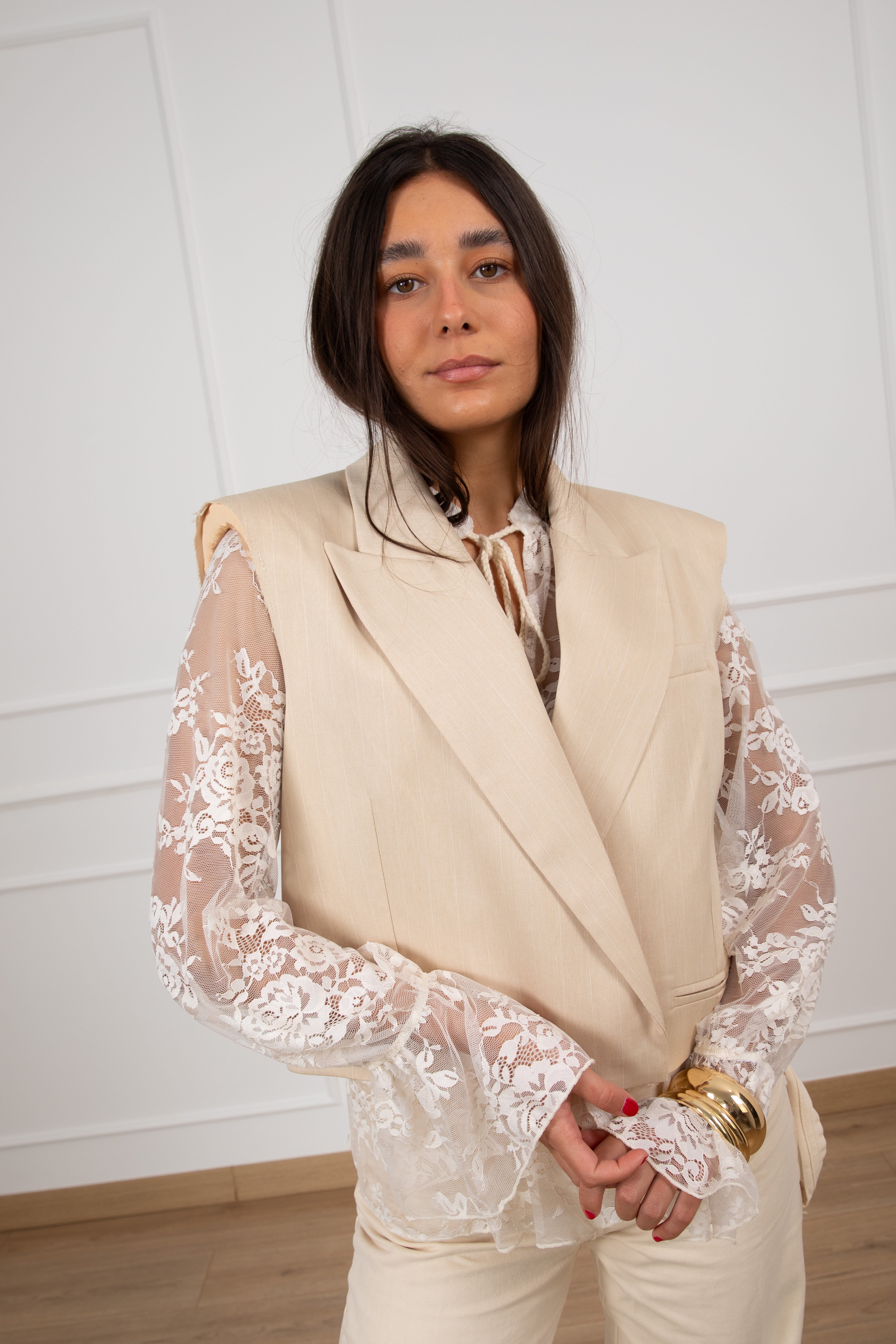 Gilet gessato lurex con spallina imbottita ViCOLO