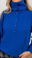 Maglia collo alto con bottoni variante blue lagoon ViCOLO