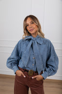Camicia jeans lavaggio chiaro con fiocco e bottoni oro Susy Mix