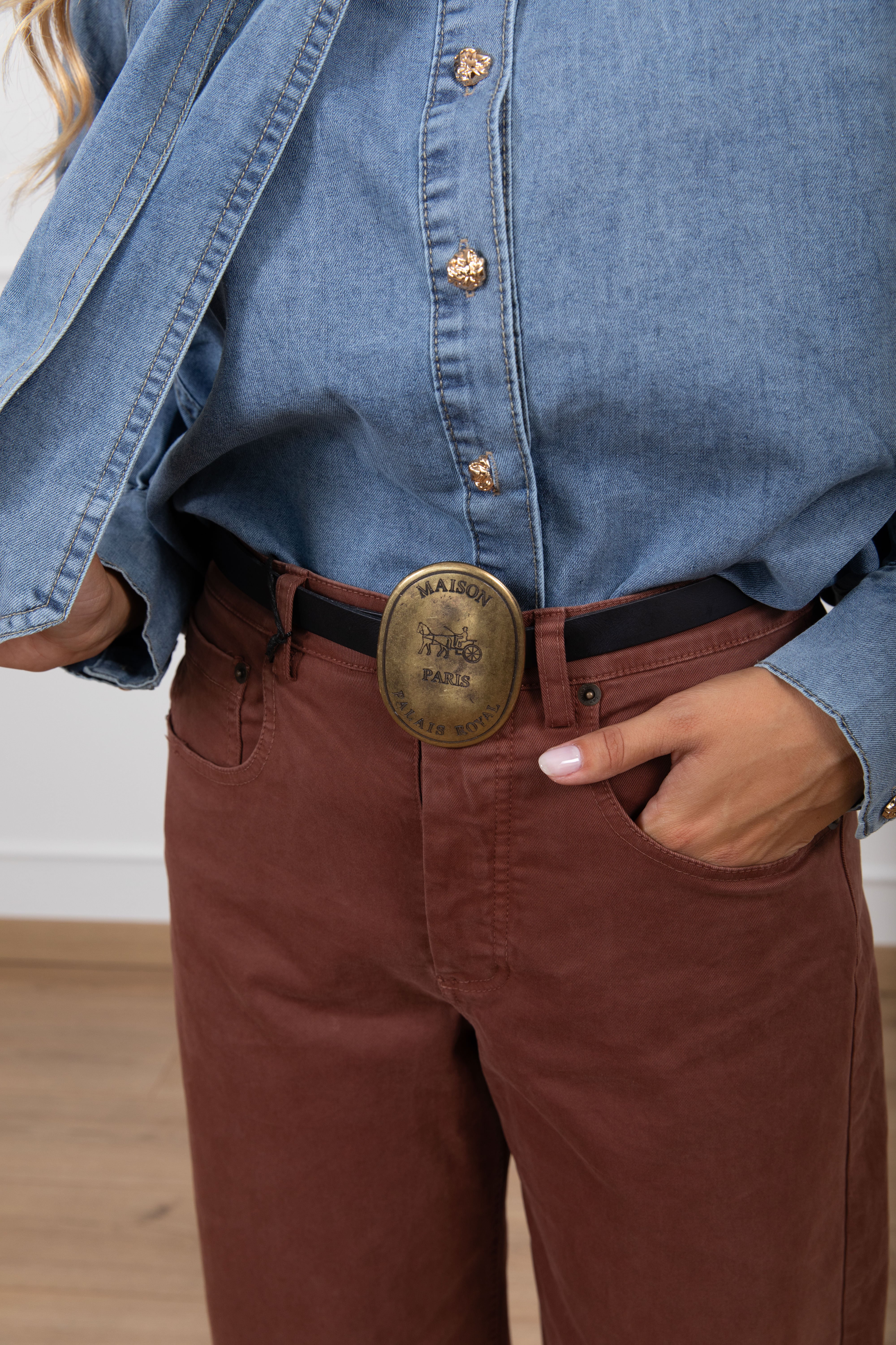 Pantalone 5 tasche con cintura placca Tensione IN