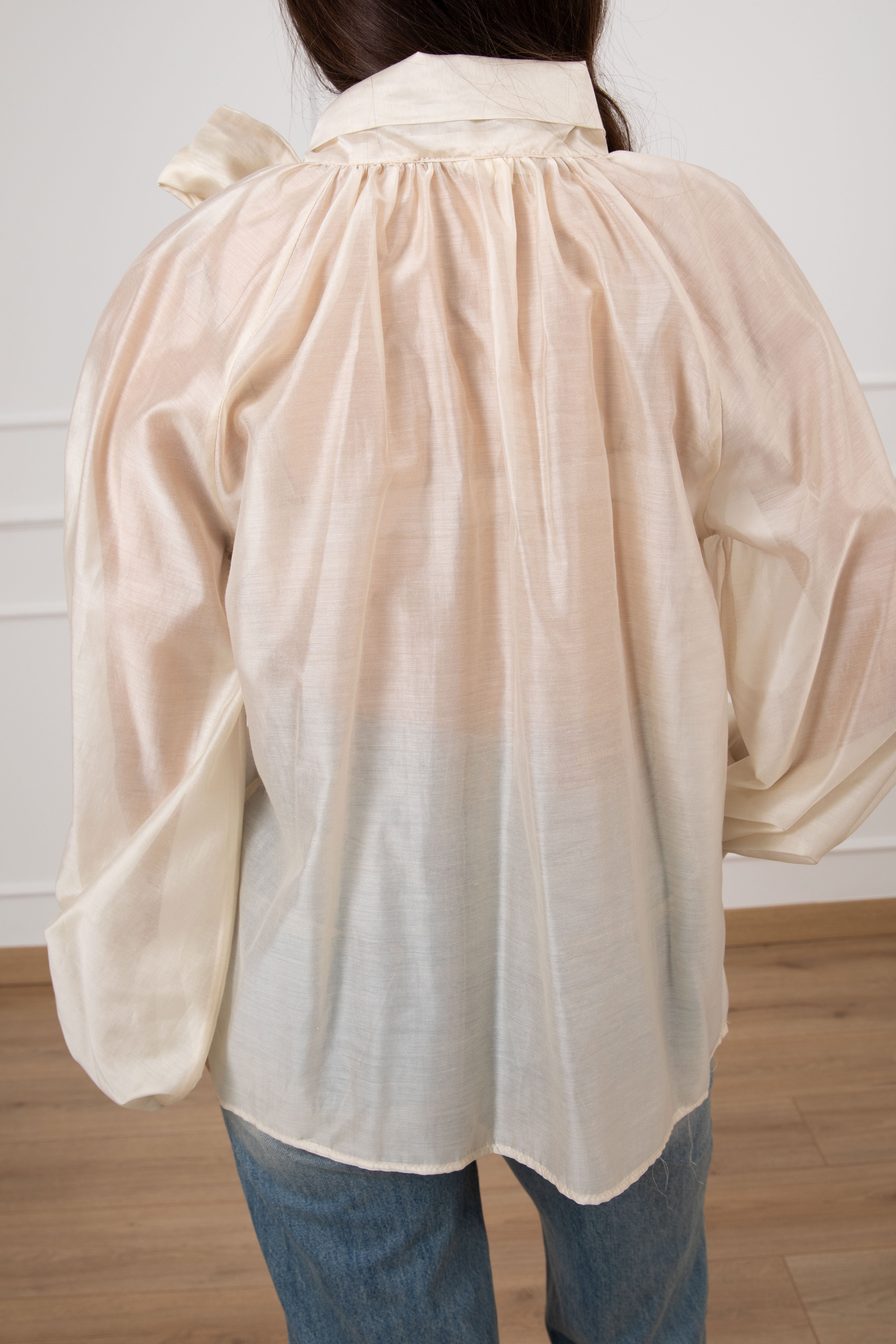 Blusa in lyocell con fiocco ViCOLO