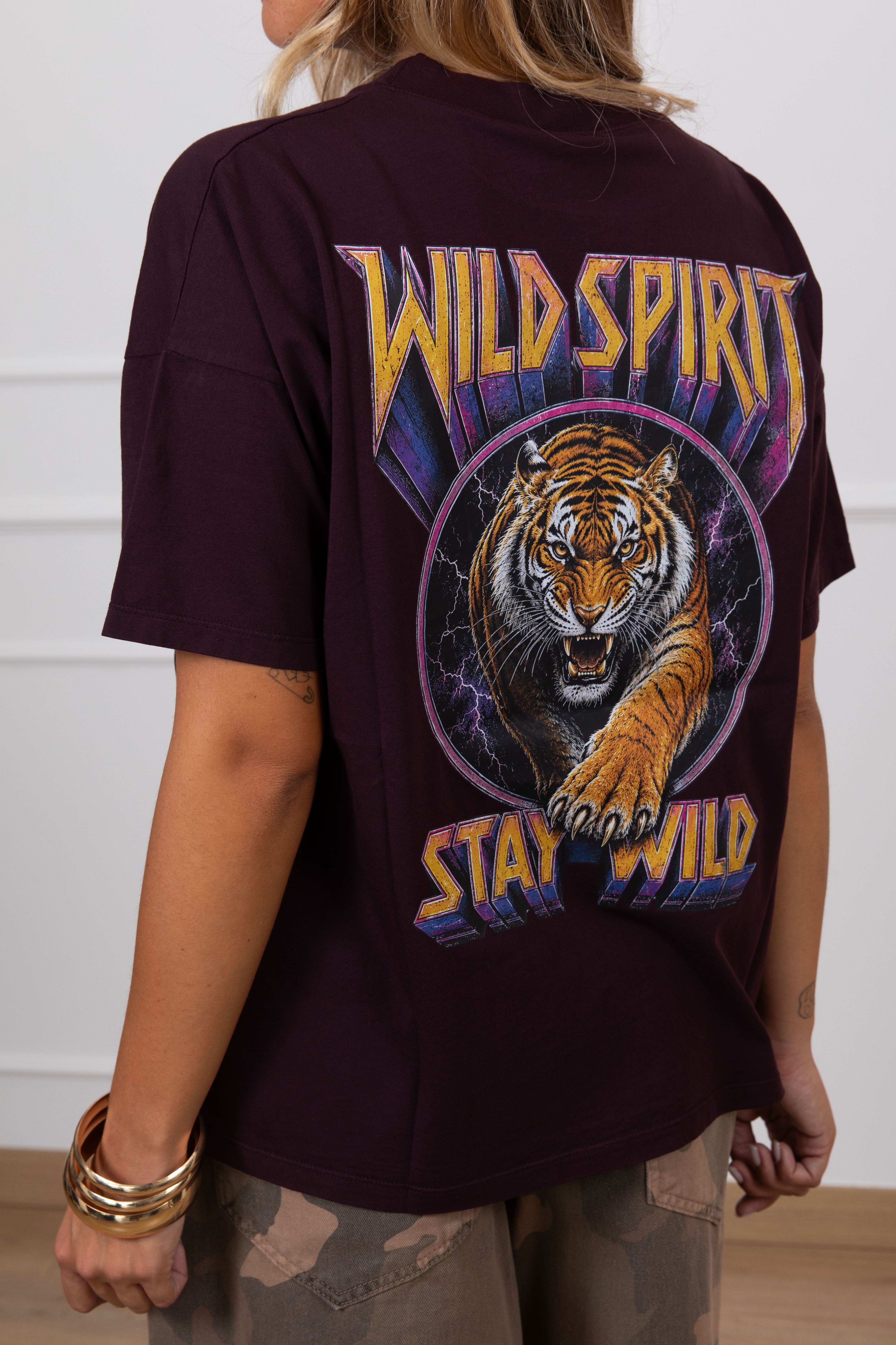 T-shirt over-size "Wild spirit" sul retro ViCOLO