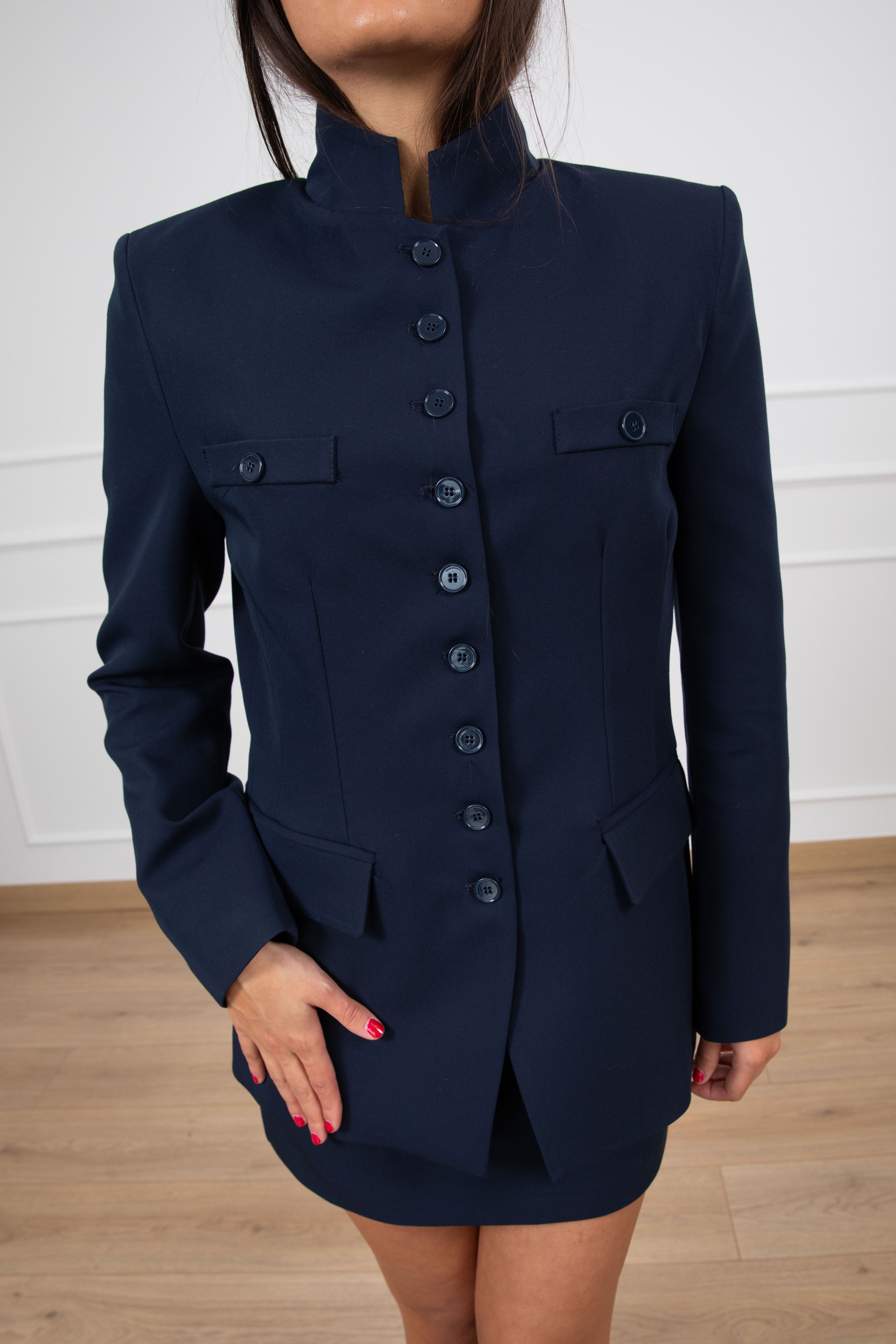 Giacca sfiancata con colletto e tasche a patta ViCOLO