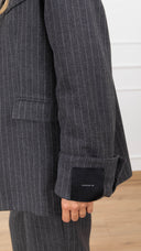 Giacca gessata over-size variante grigio Tensione IN