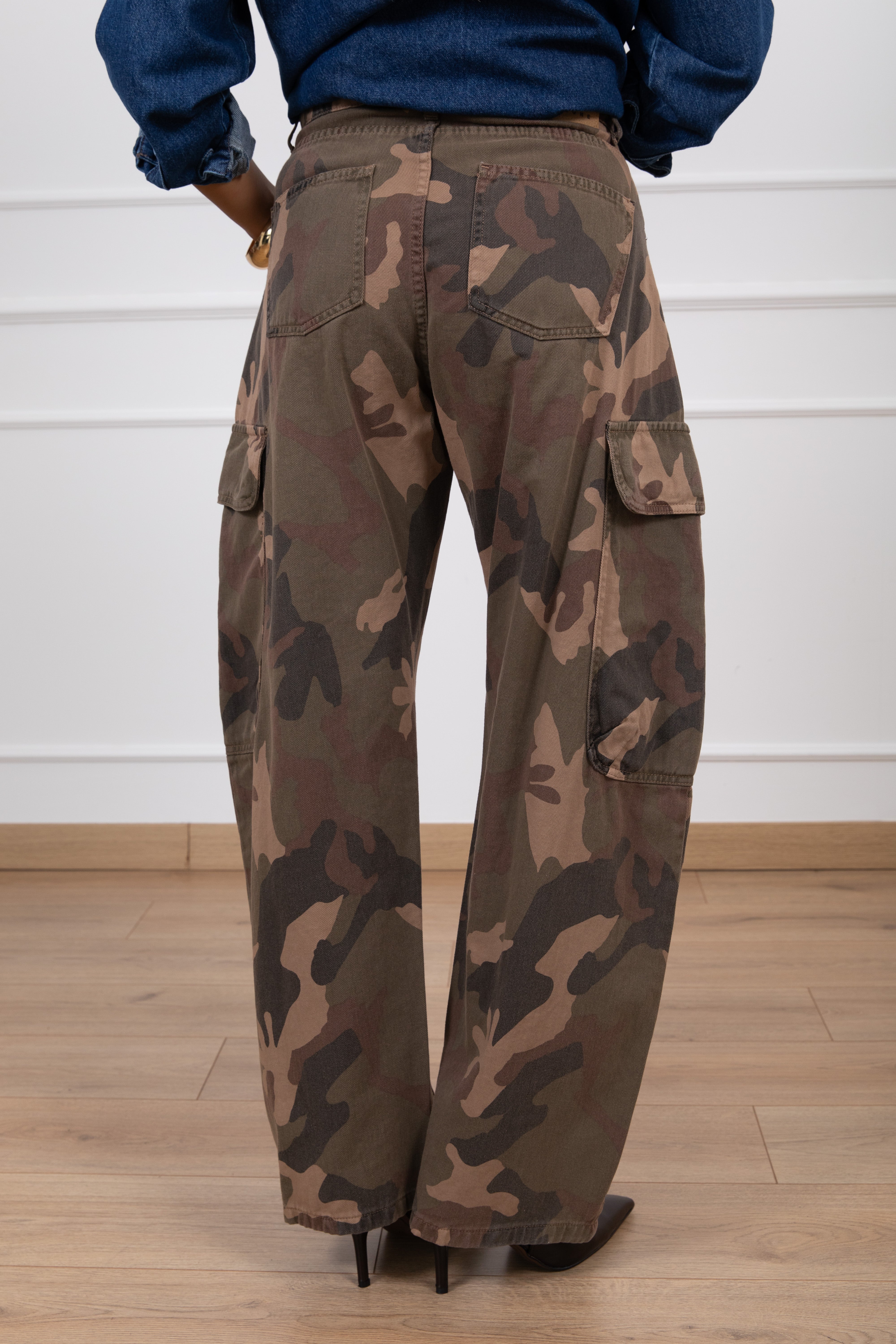 Pantalone jeans cargo ballon-fit camouflage Haveone