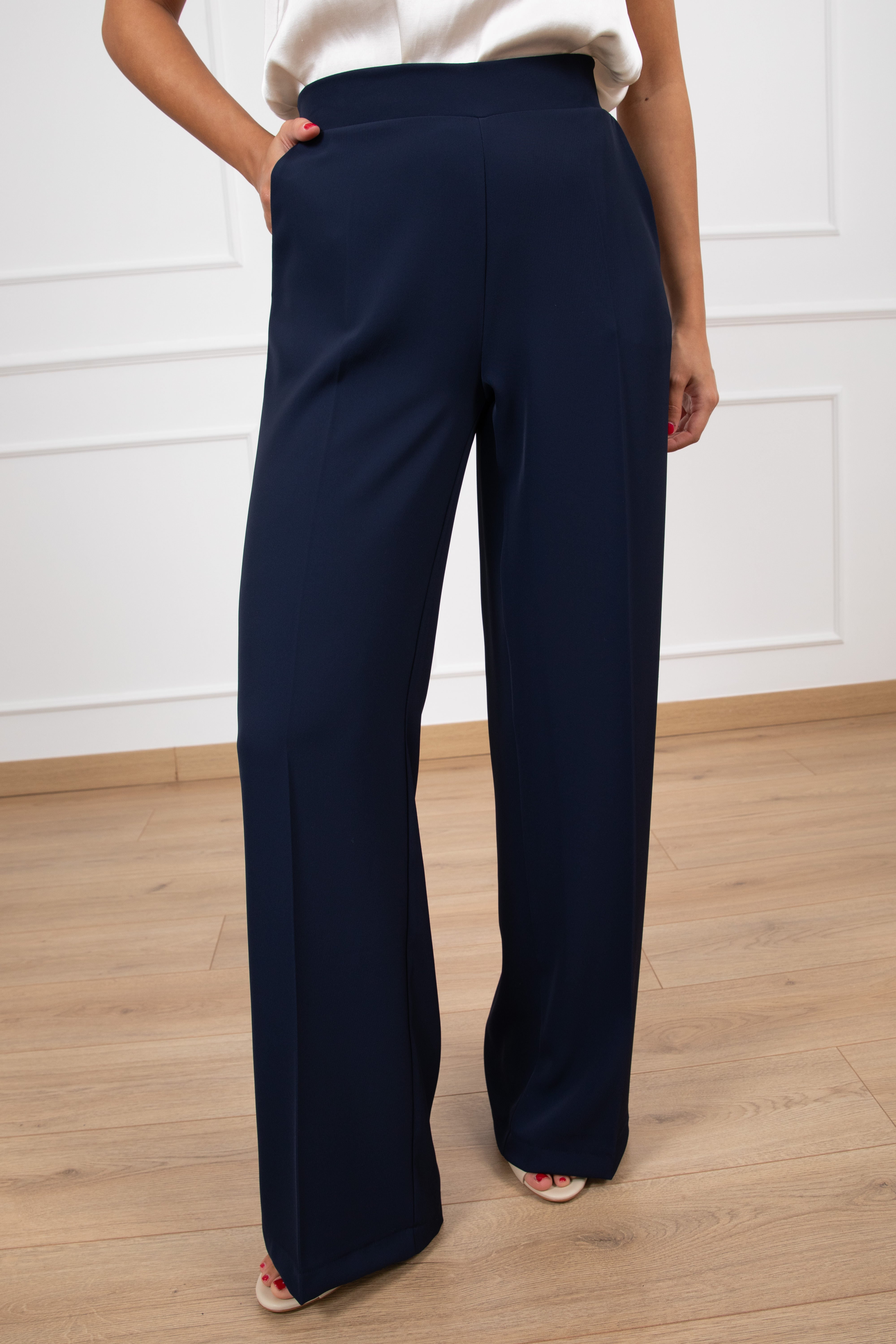 Tailleur tessuto fluido giacca con fiocco e pantalone con elastico Susy Mix