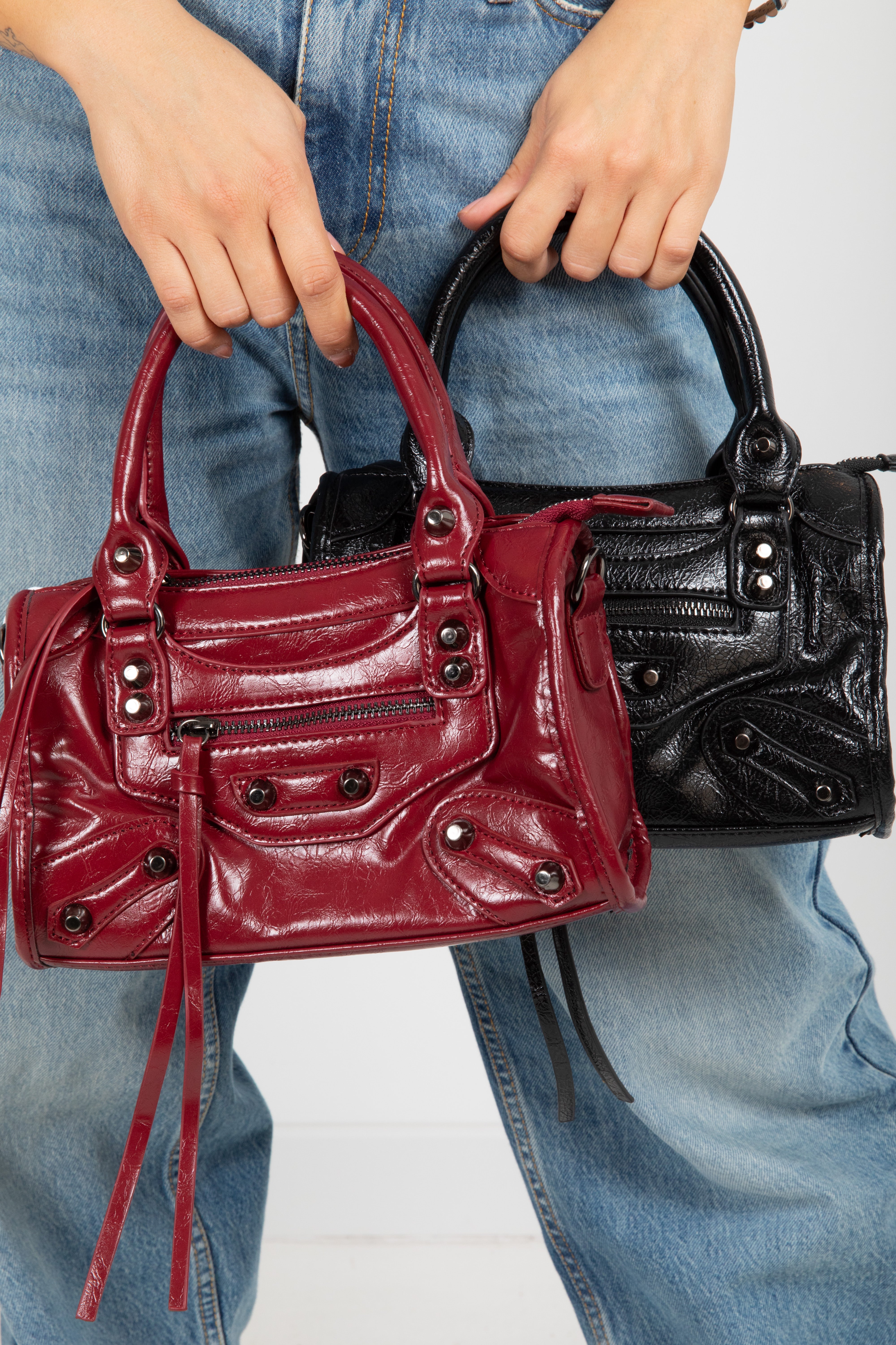 Handbag rettangolare con borchie in ecopelle