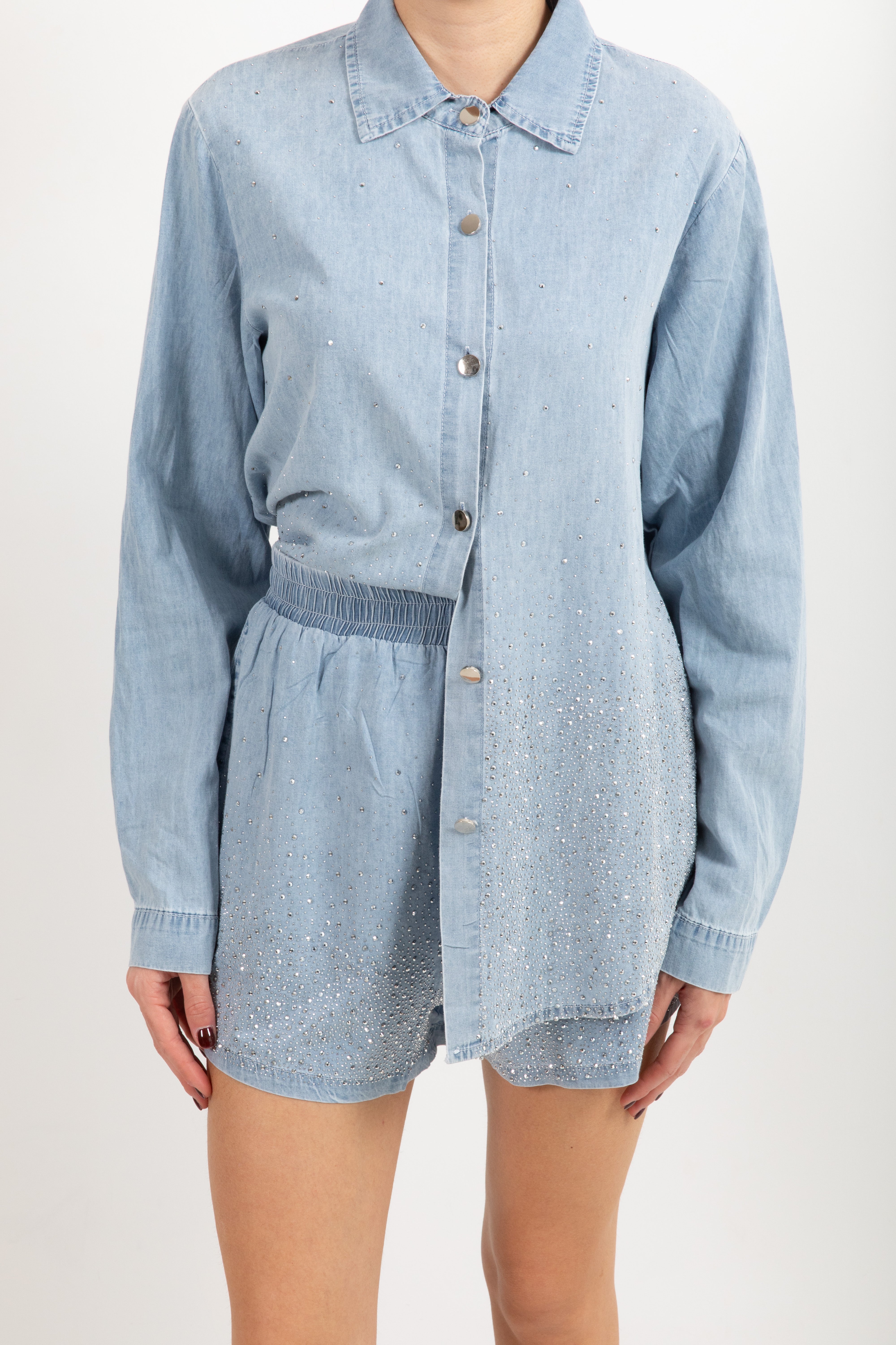 Coordinato in jeans camicia e short con strass Susy Mix
