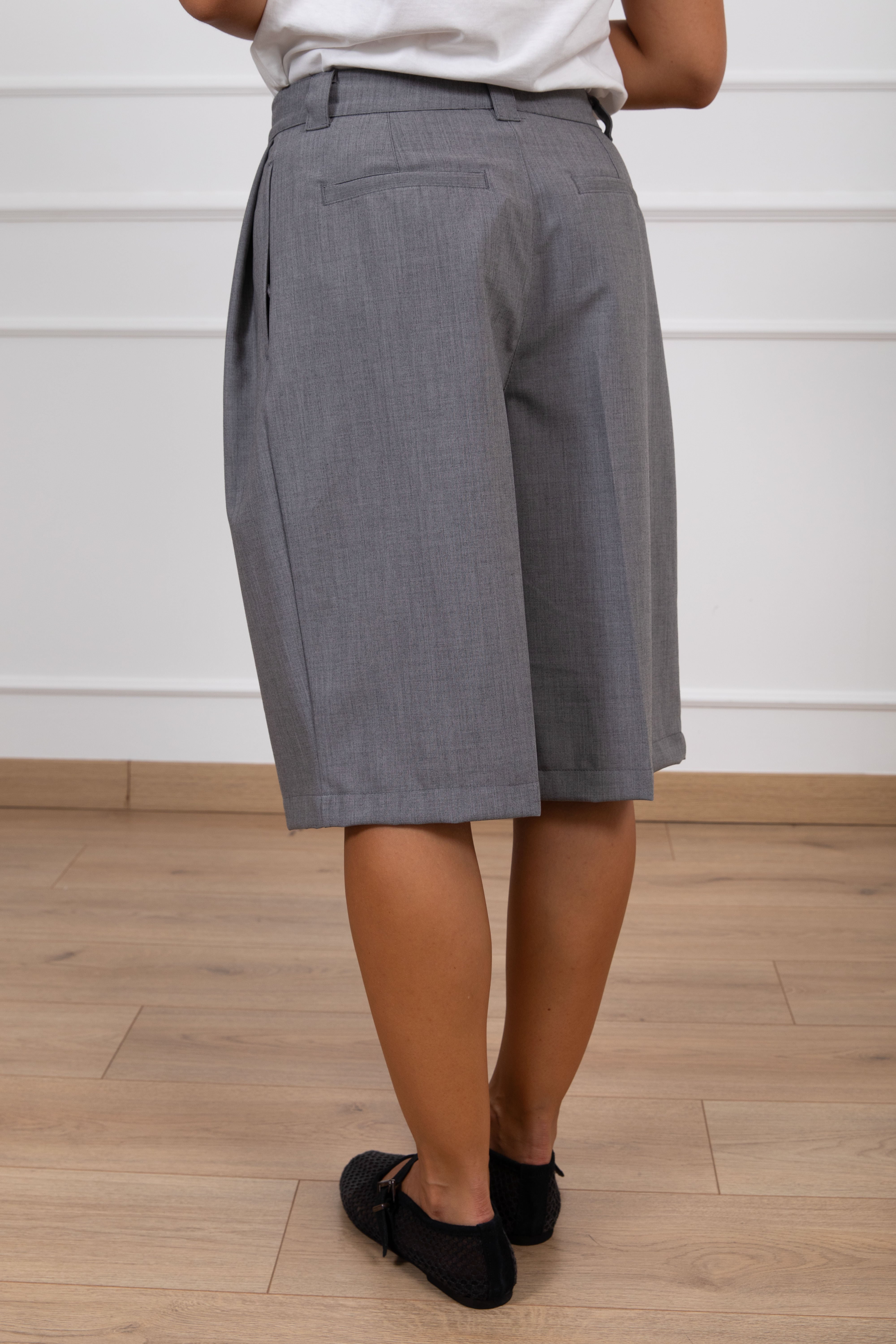 Bermuda sartoriale con pinces variante grigio ViCOLO