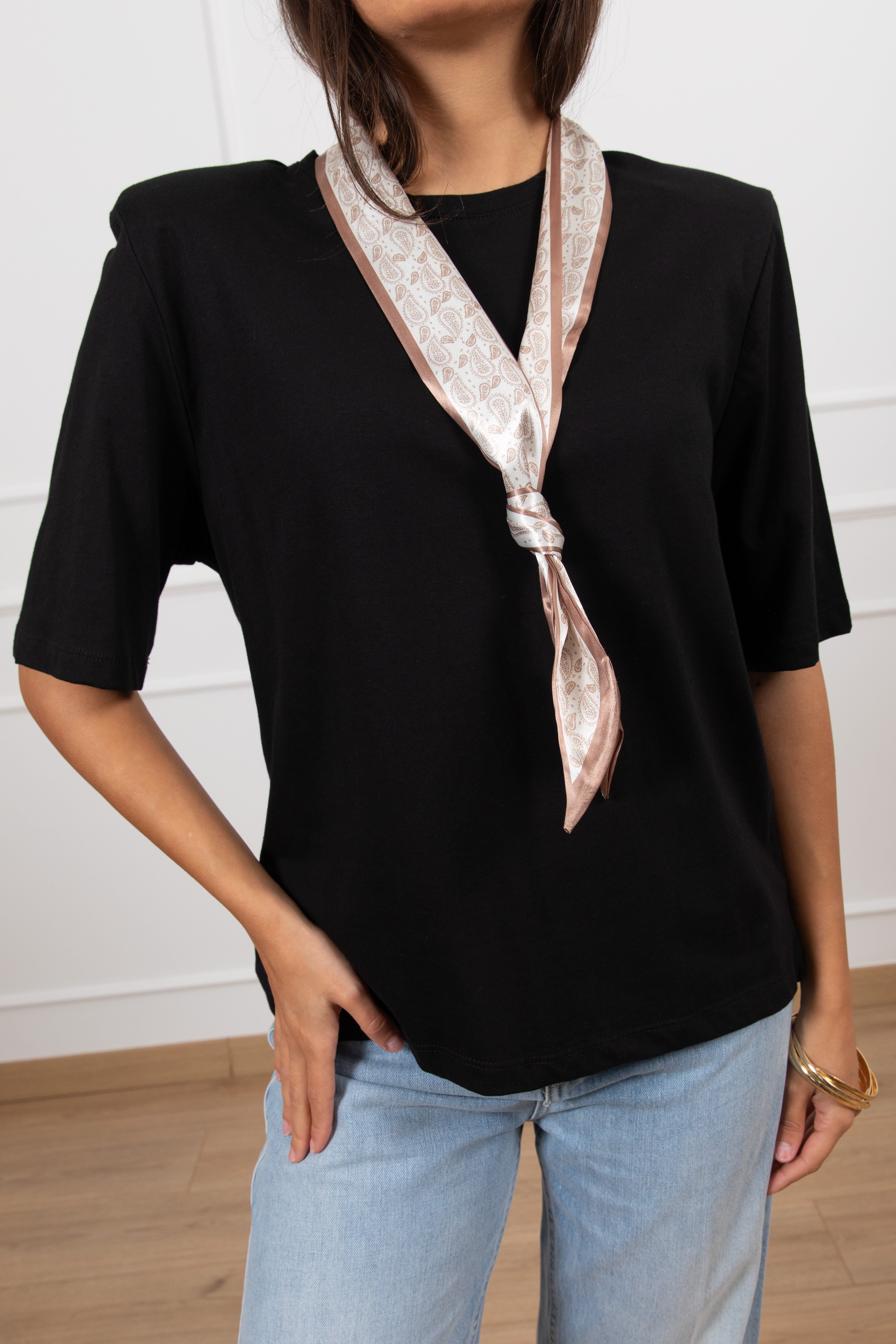 T-shirt con spallina imbottita e foulard Susy Mix