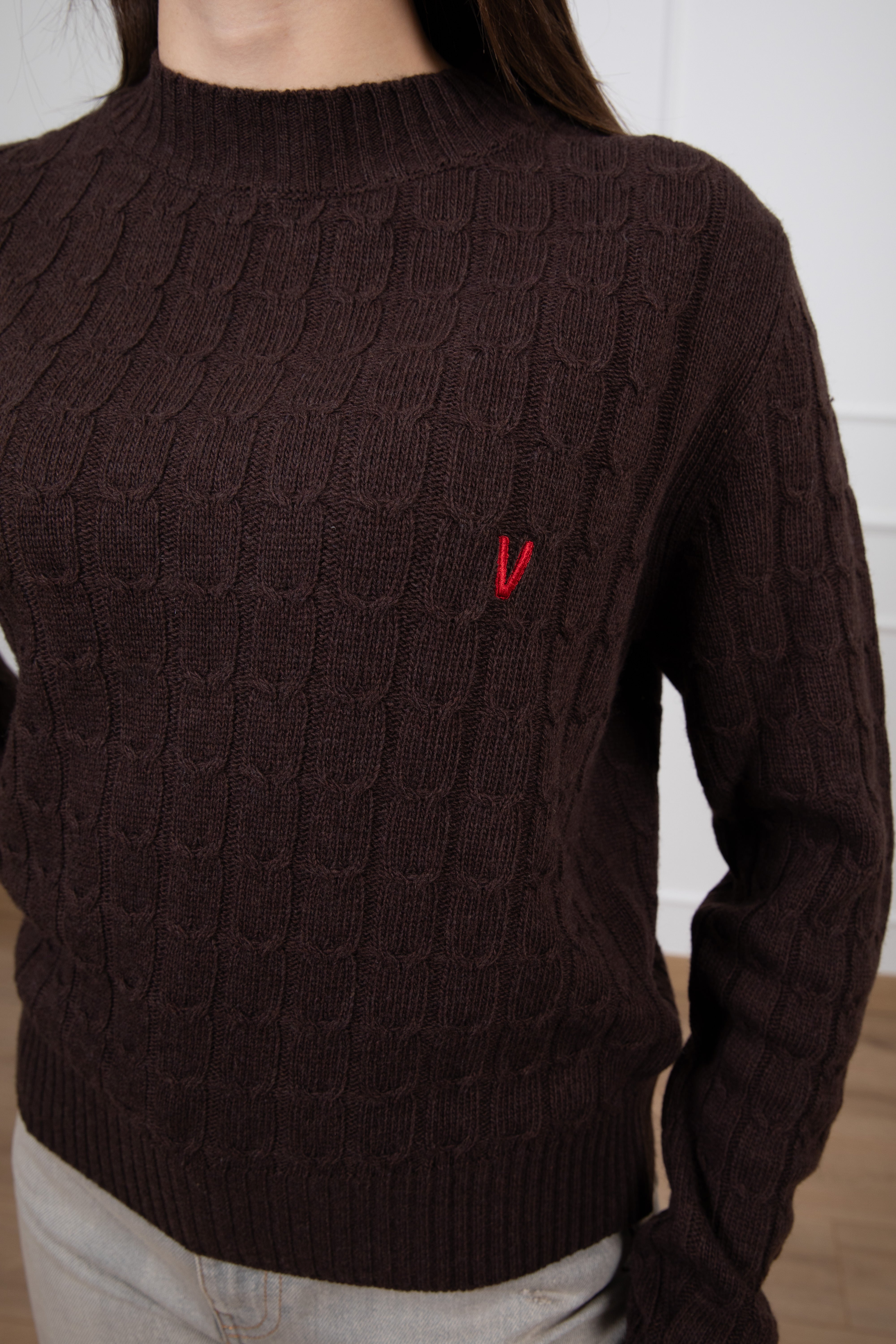 Pull treccia piatta con monogram ViCOLO