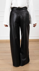 Pantalone 5 tasche in eco-pelle variante nero ViCOLO