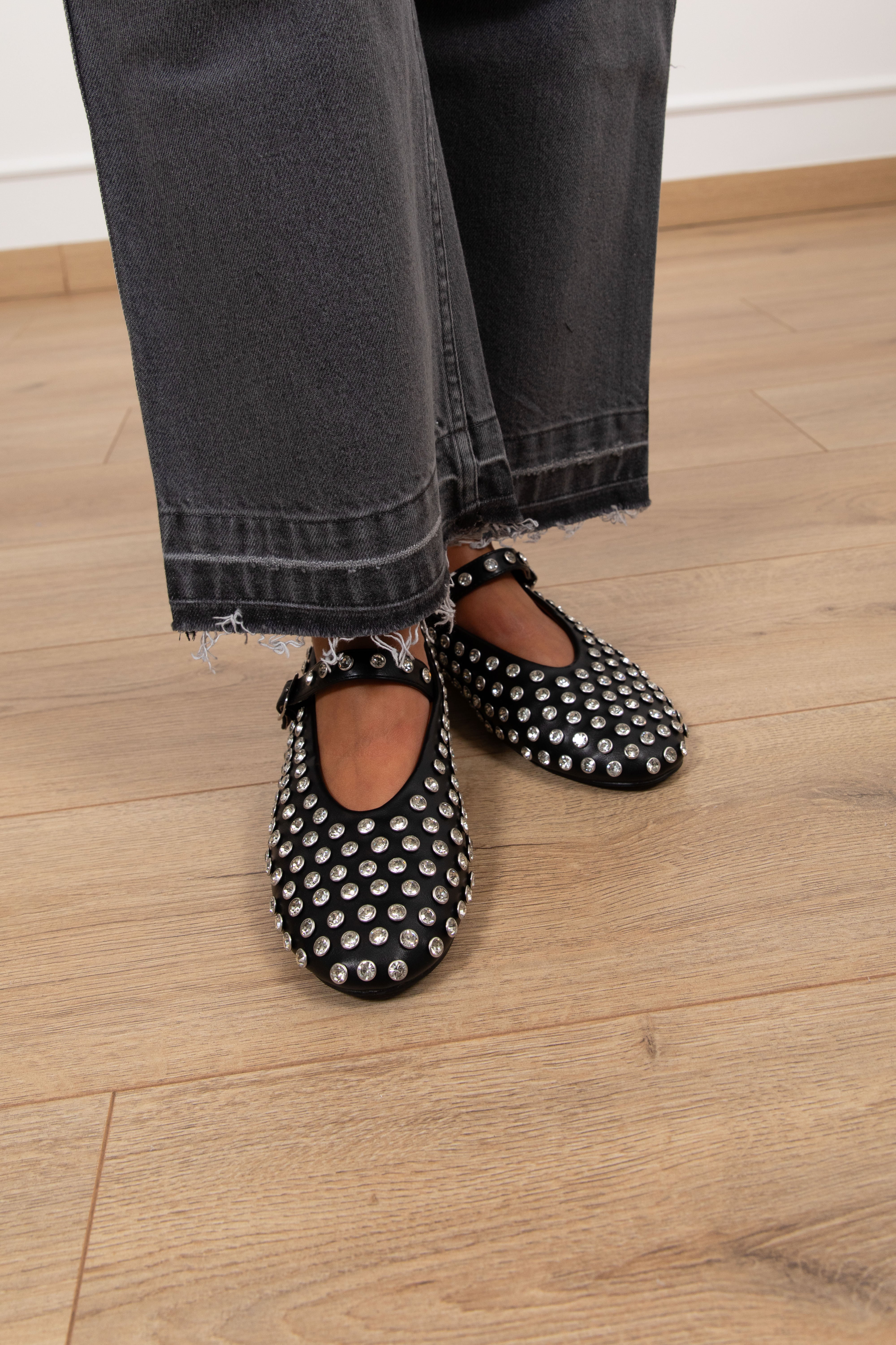 Ballerina con borchie Ovyè