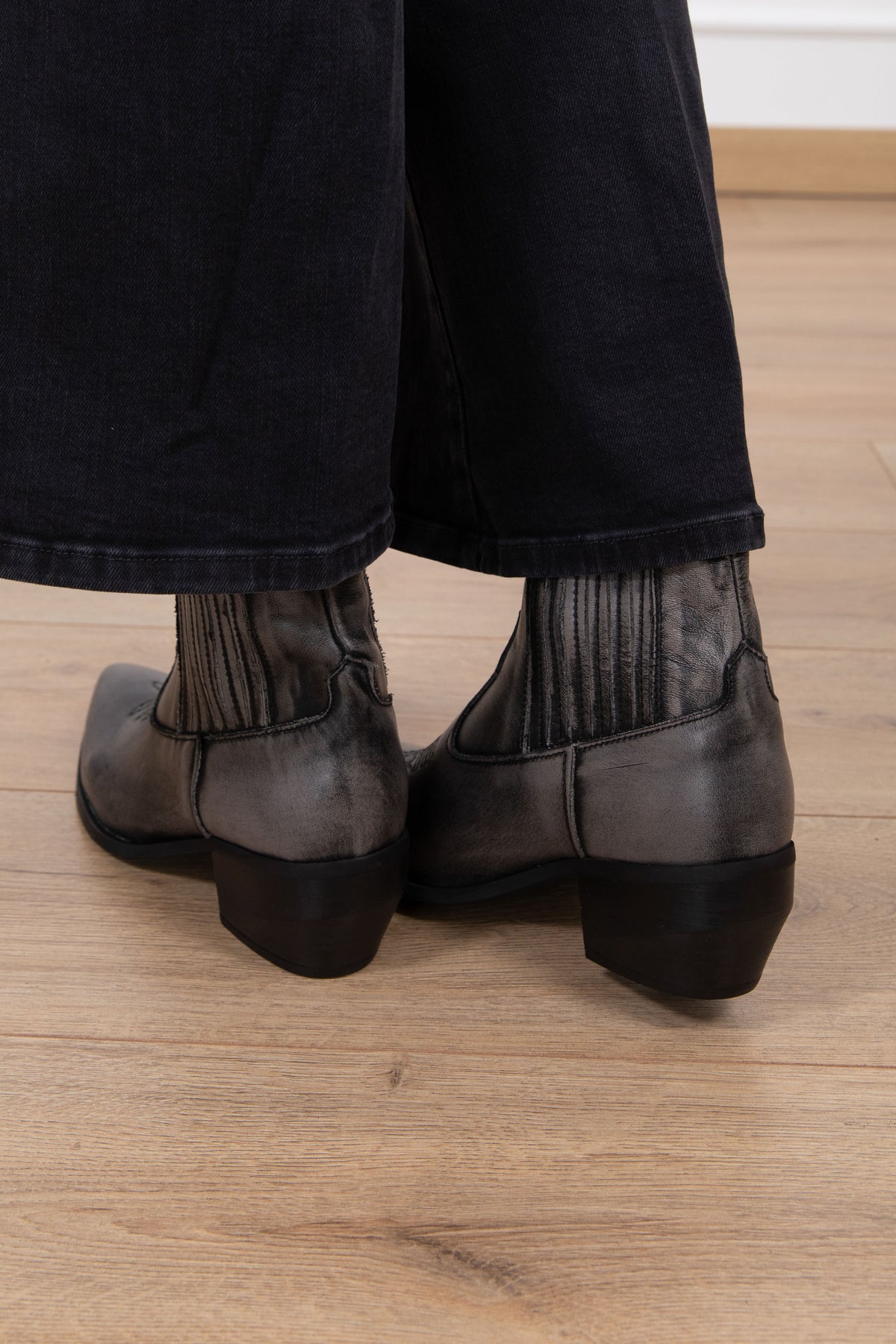 Texano basso in pelle effetto invecchiato Divine Follie