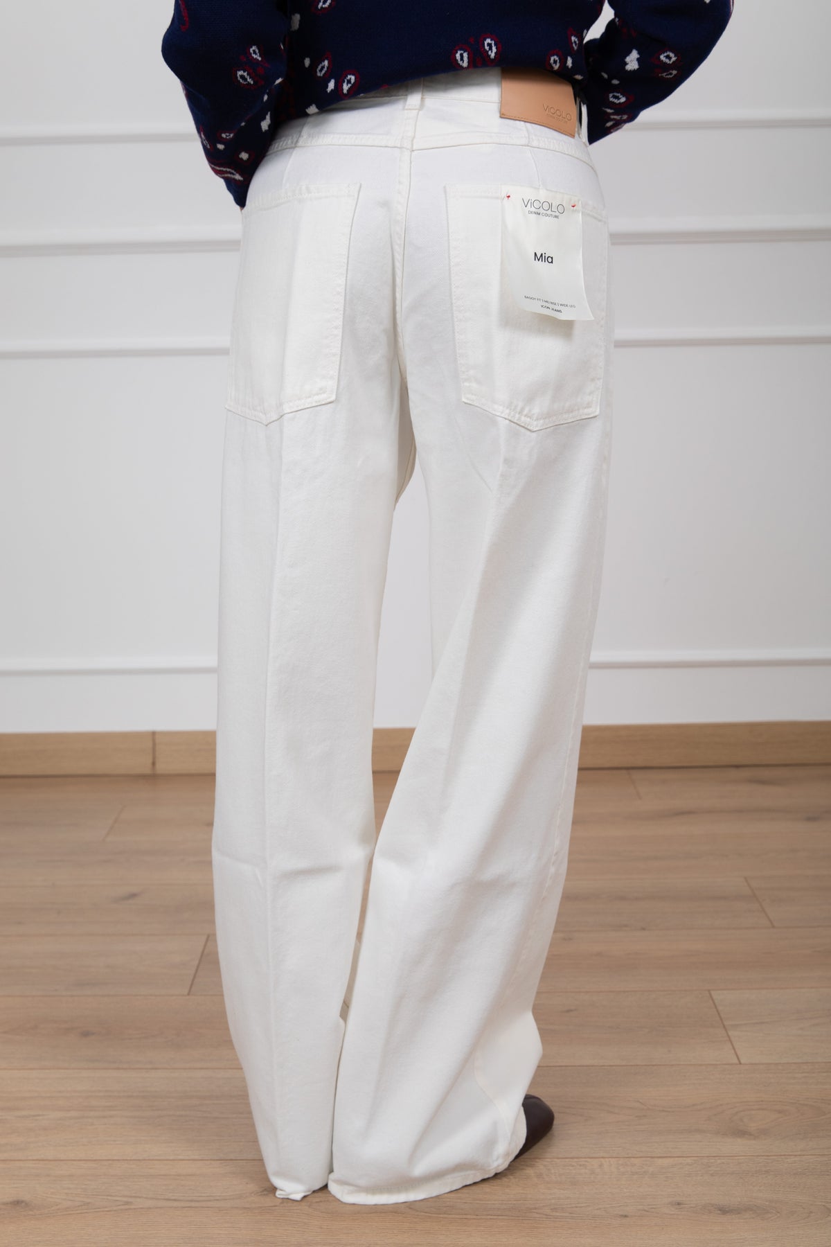 Jeans Mia color baggy-fit variante burro ViCOLO