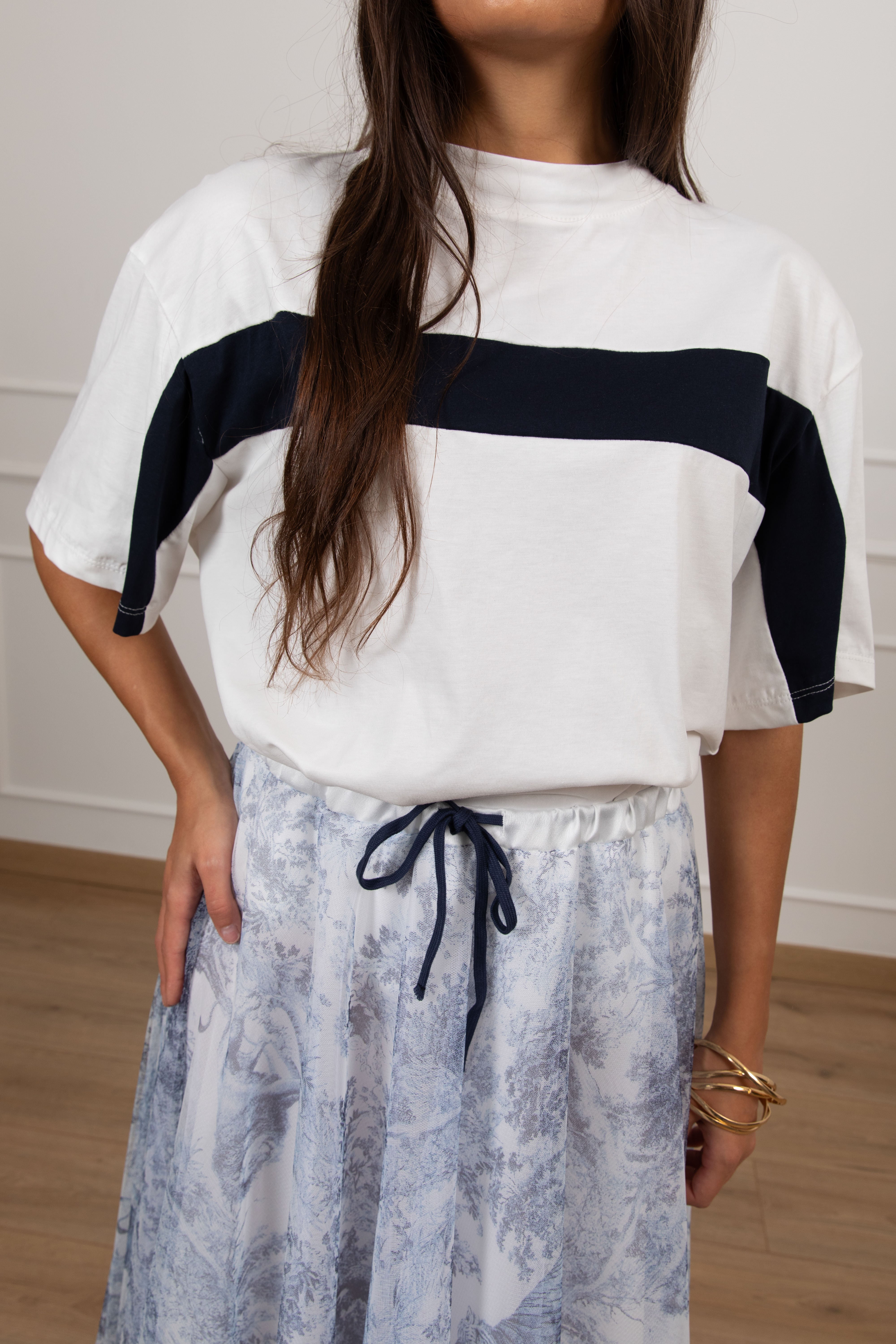 T-shirt con banda orizzontale Tensione IN