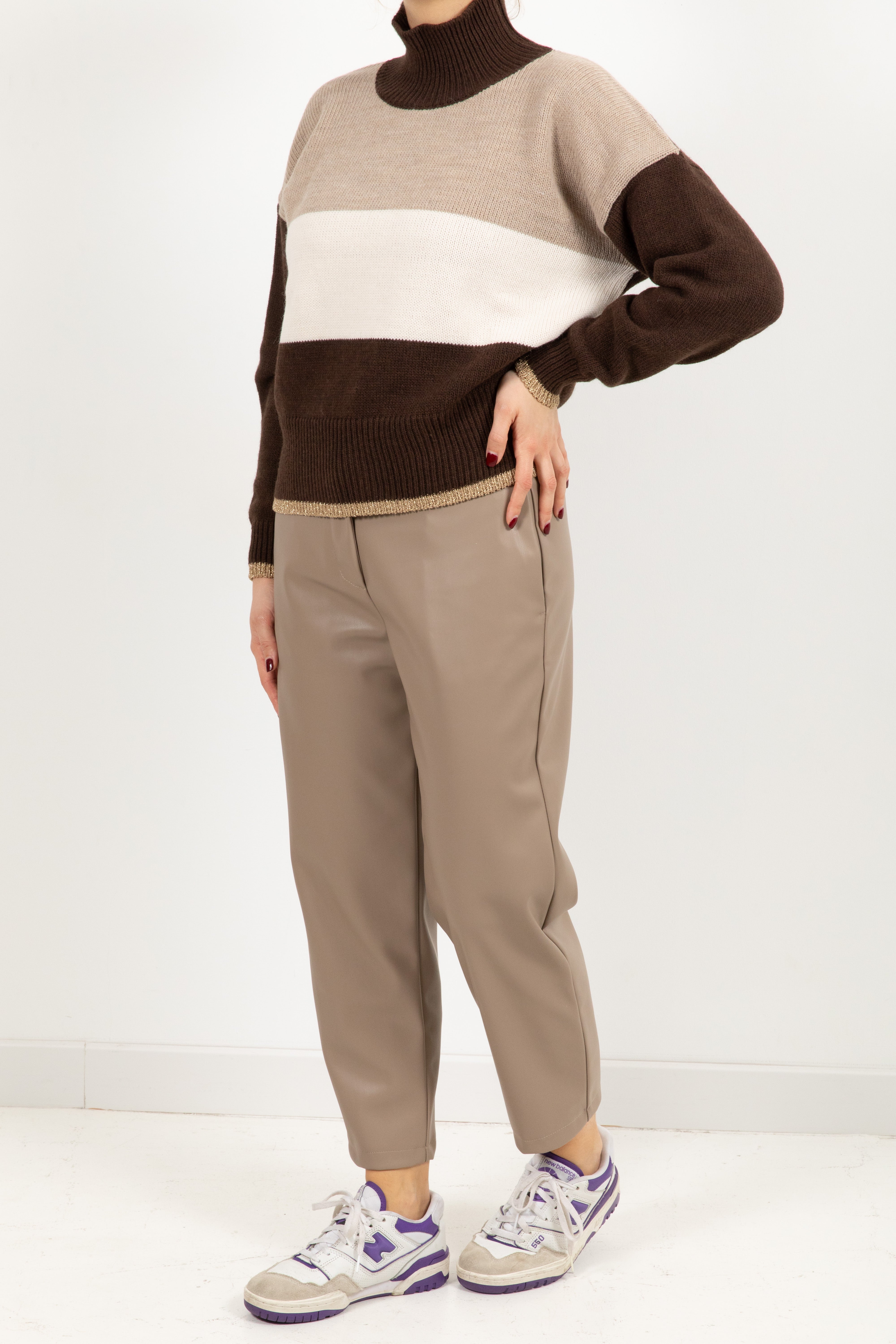 Pantalone carrot-fit in eco pelle ViCOLO