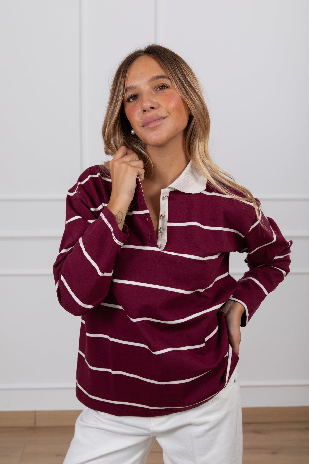 Polo serafino a righe con bottoni gioiello Susy Mix