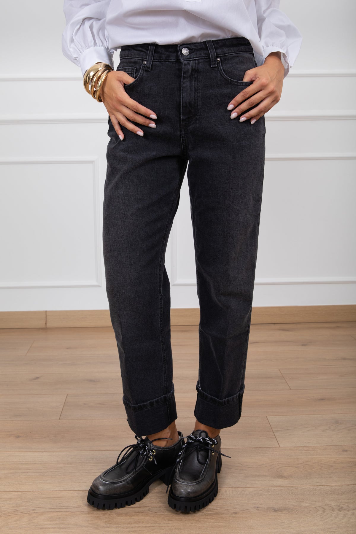 Jeans Maggie mom-fit lavaggio nero ViCOLO
