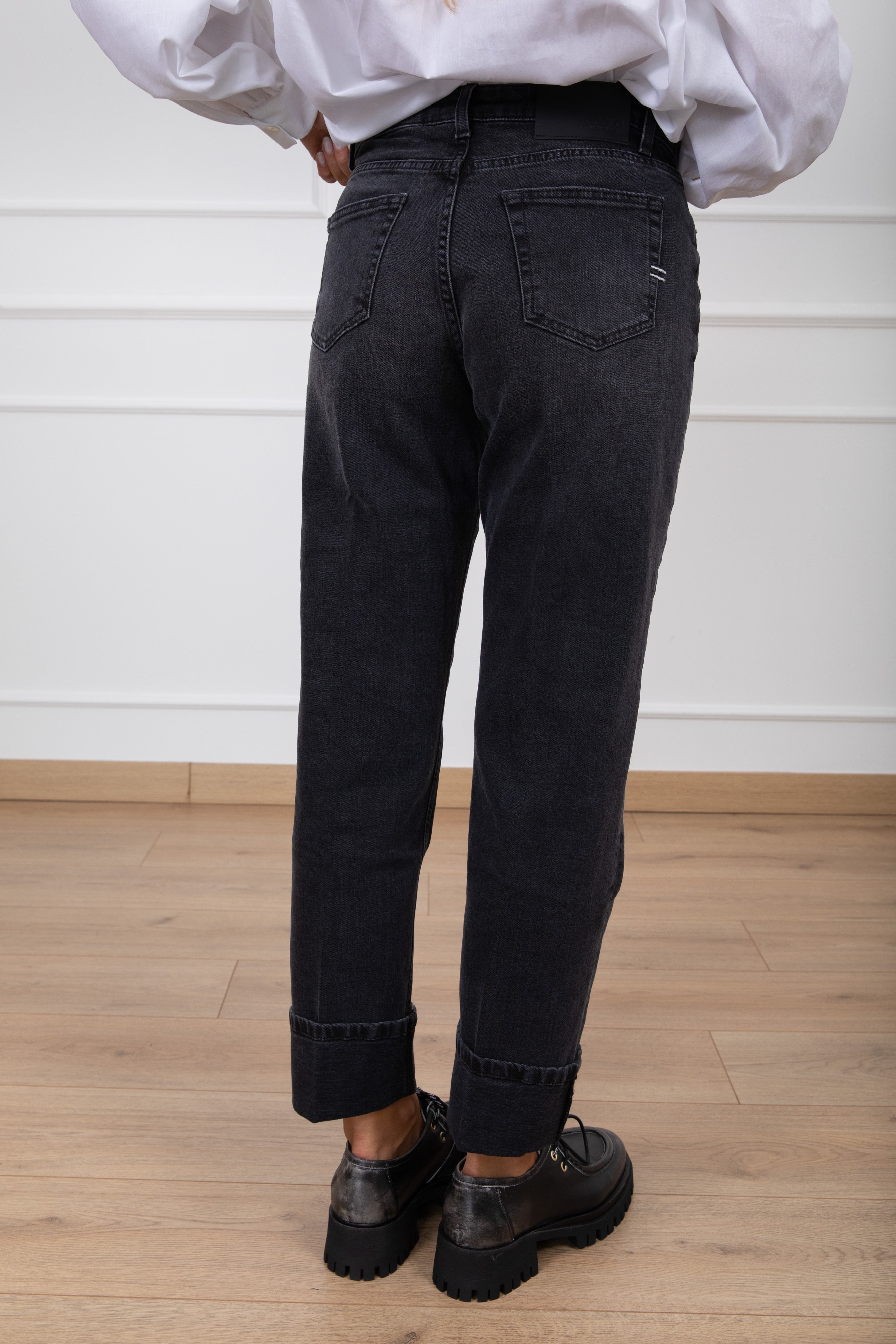 Jeans Maggie mom-fit lavaggio nero ViCOLO