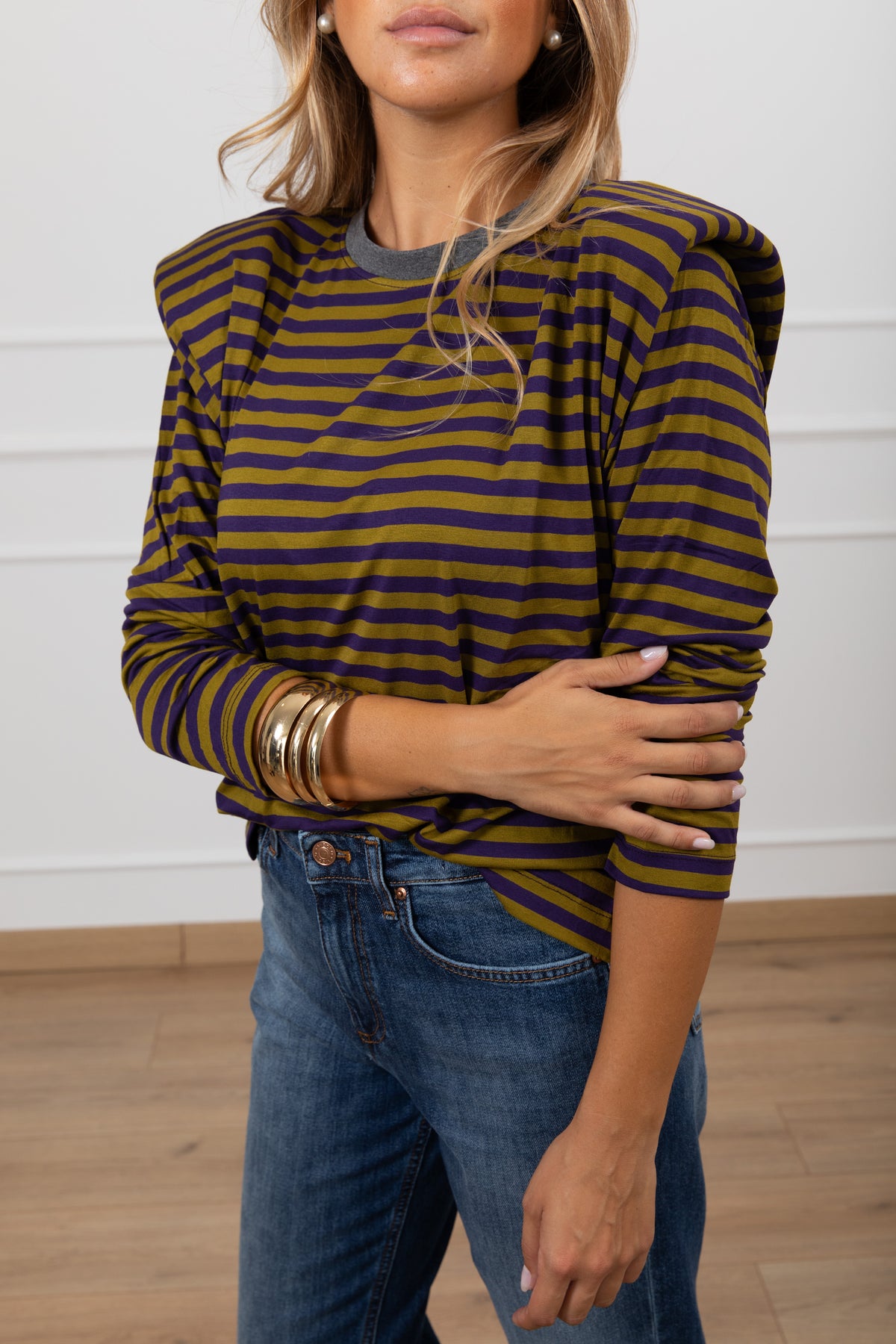 T-shirt spallina imbottita a righe con collo a contrasto Haveone