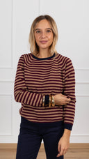 Maglia a righe con profilo a contrasto variante cammello/vino Haveone