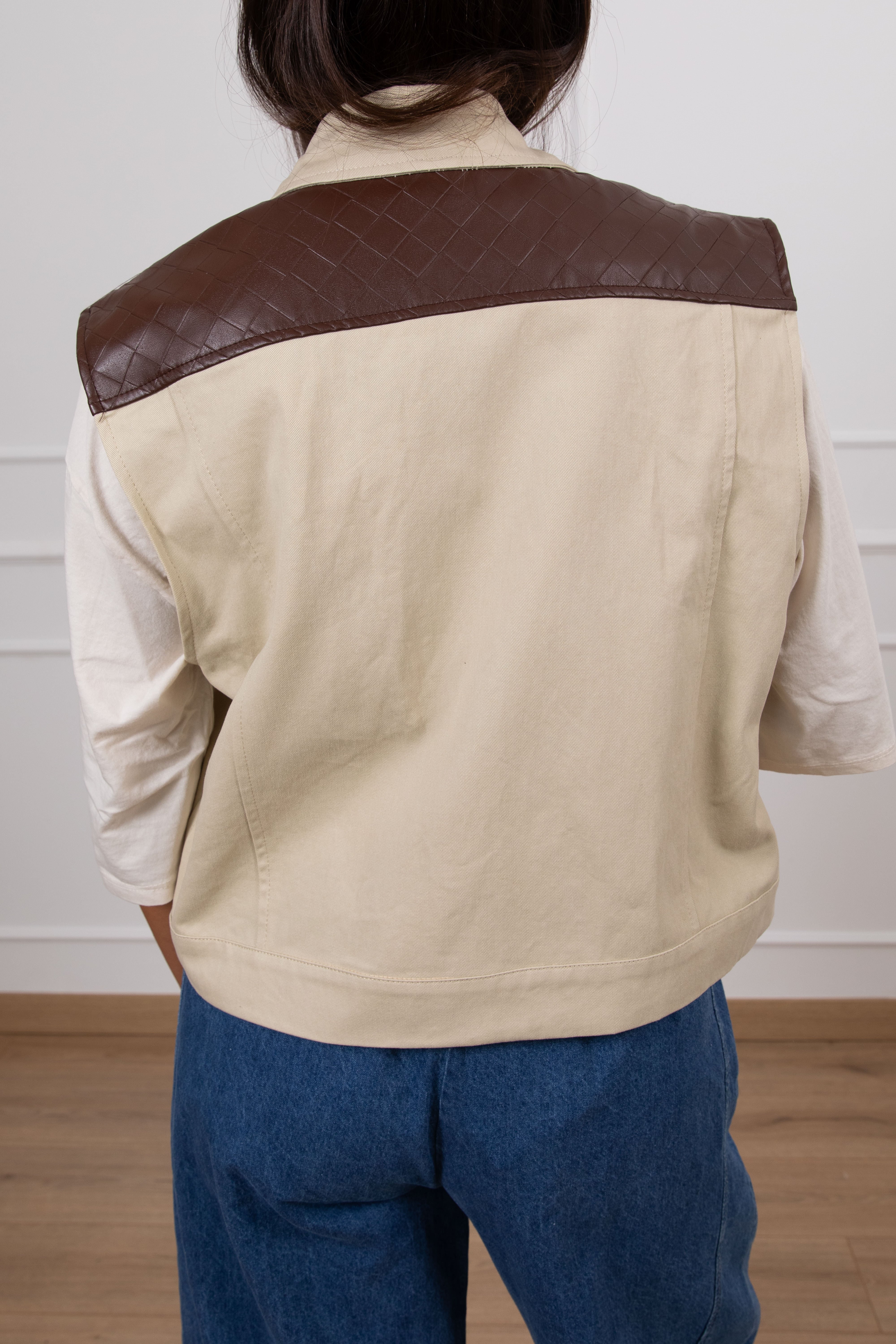 Gilet con inserto in eco-pelle intrecciata Tensione IN