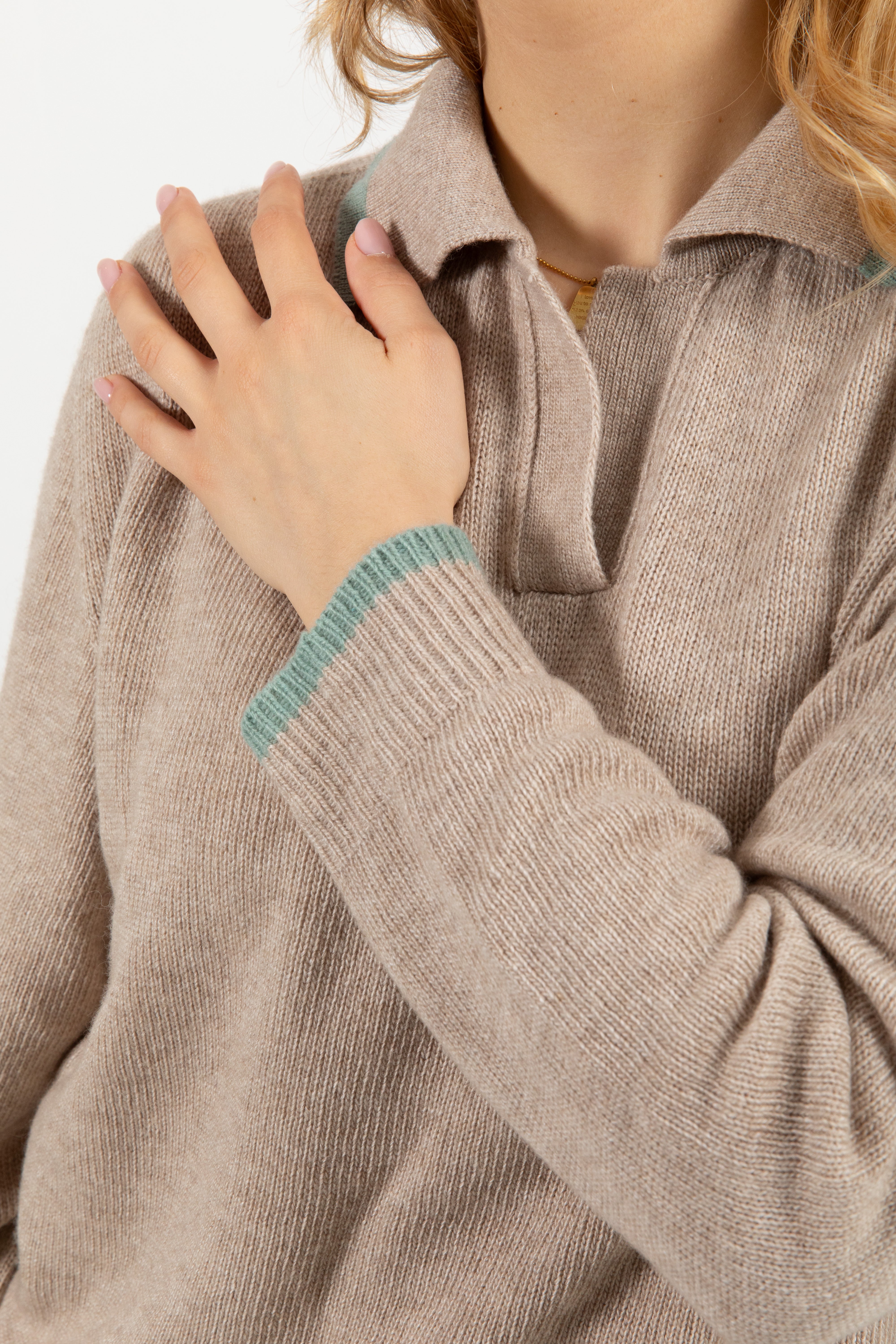 Polo in maglia con bordo a contrasto ViCOLO