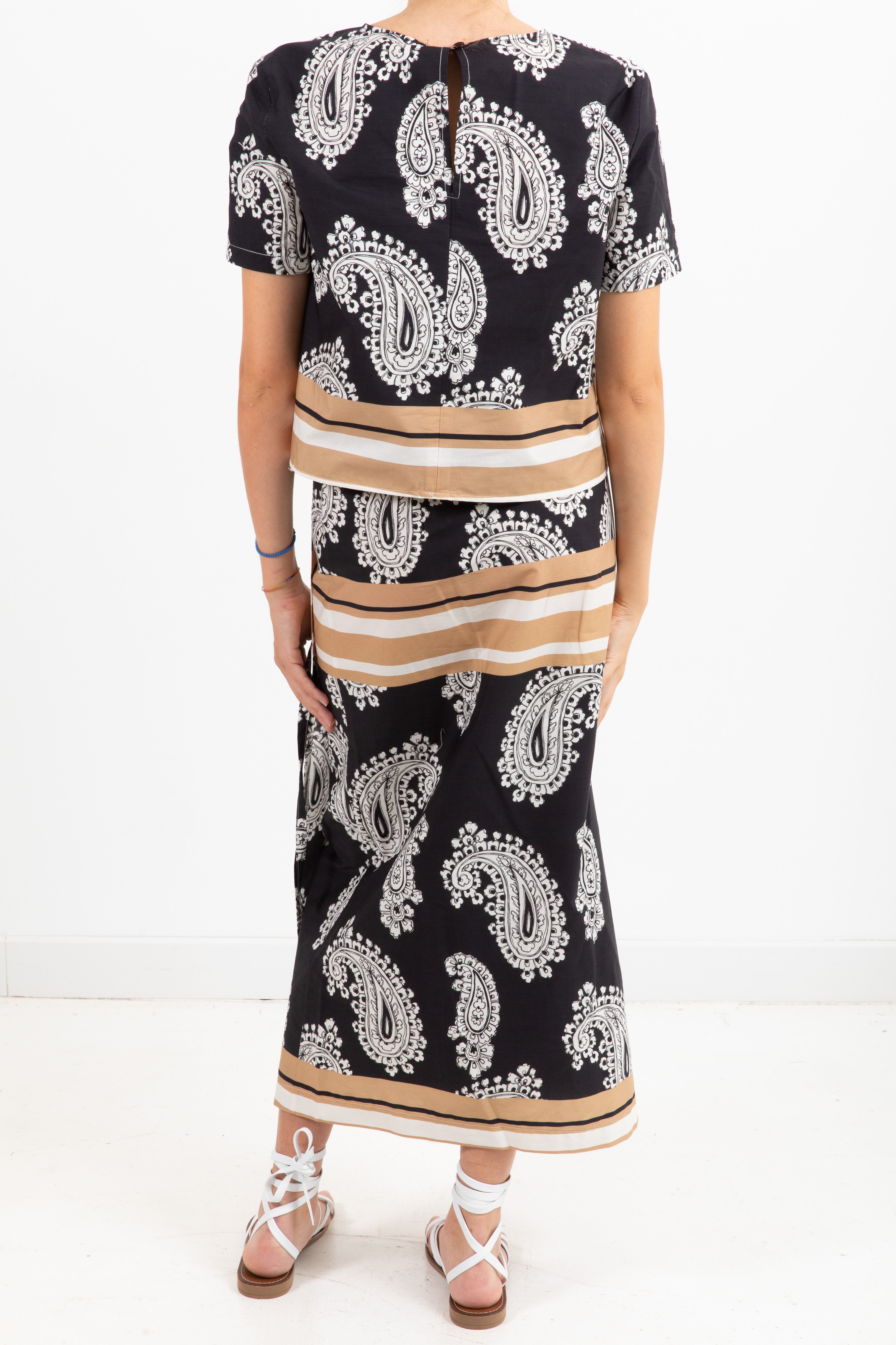Coordinato blusa e gonna-pareo lunga fantasia paisley nera ViCOLO