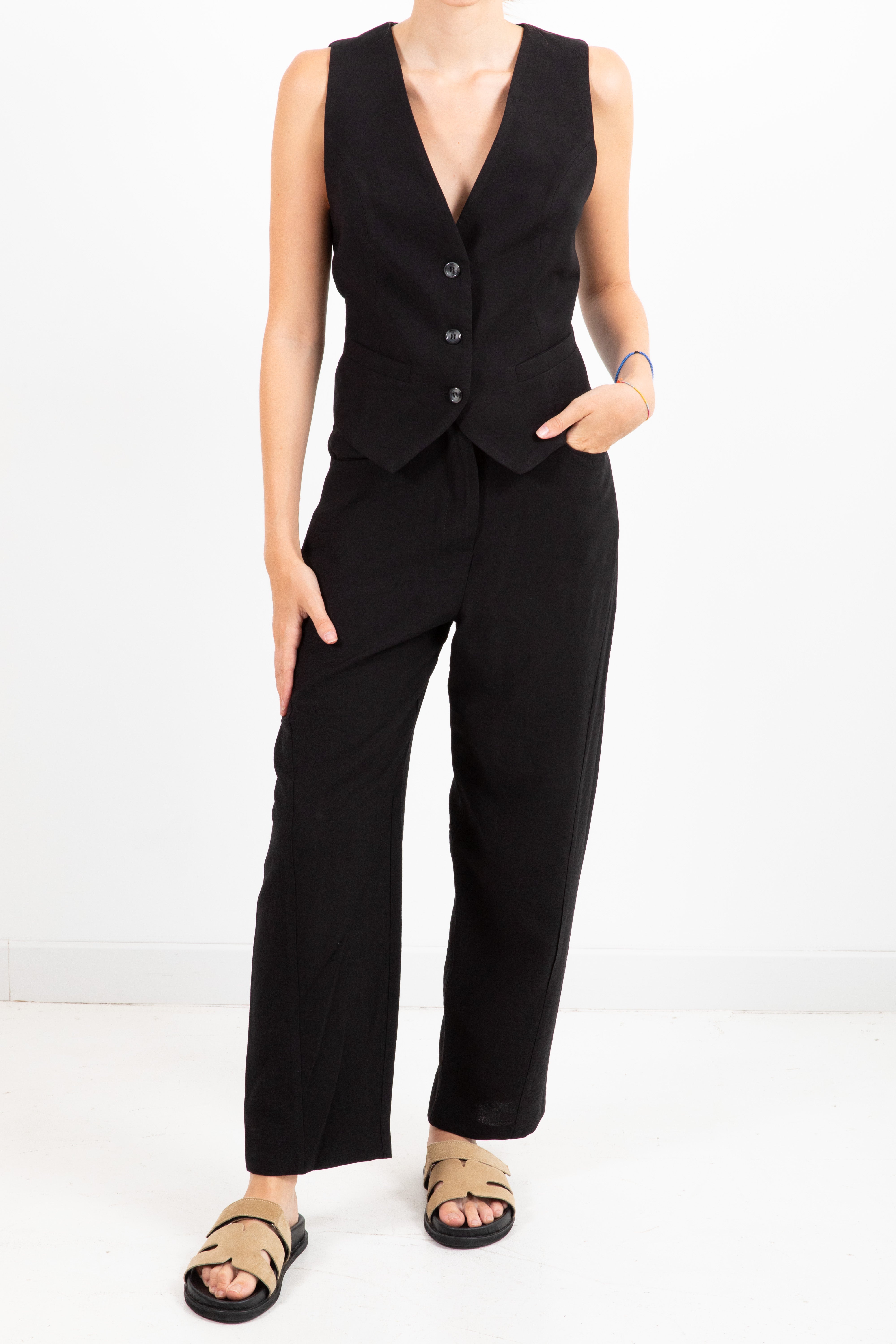 Coordinato gilet e pantalone egg-fit in viscosa goffrata ViCOLO