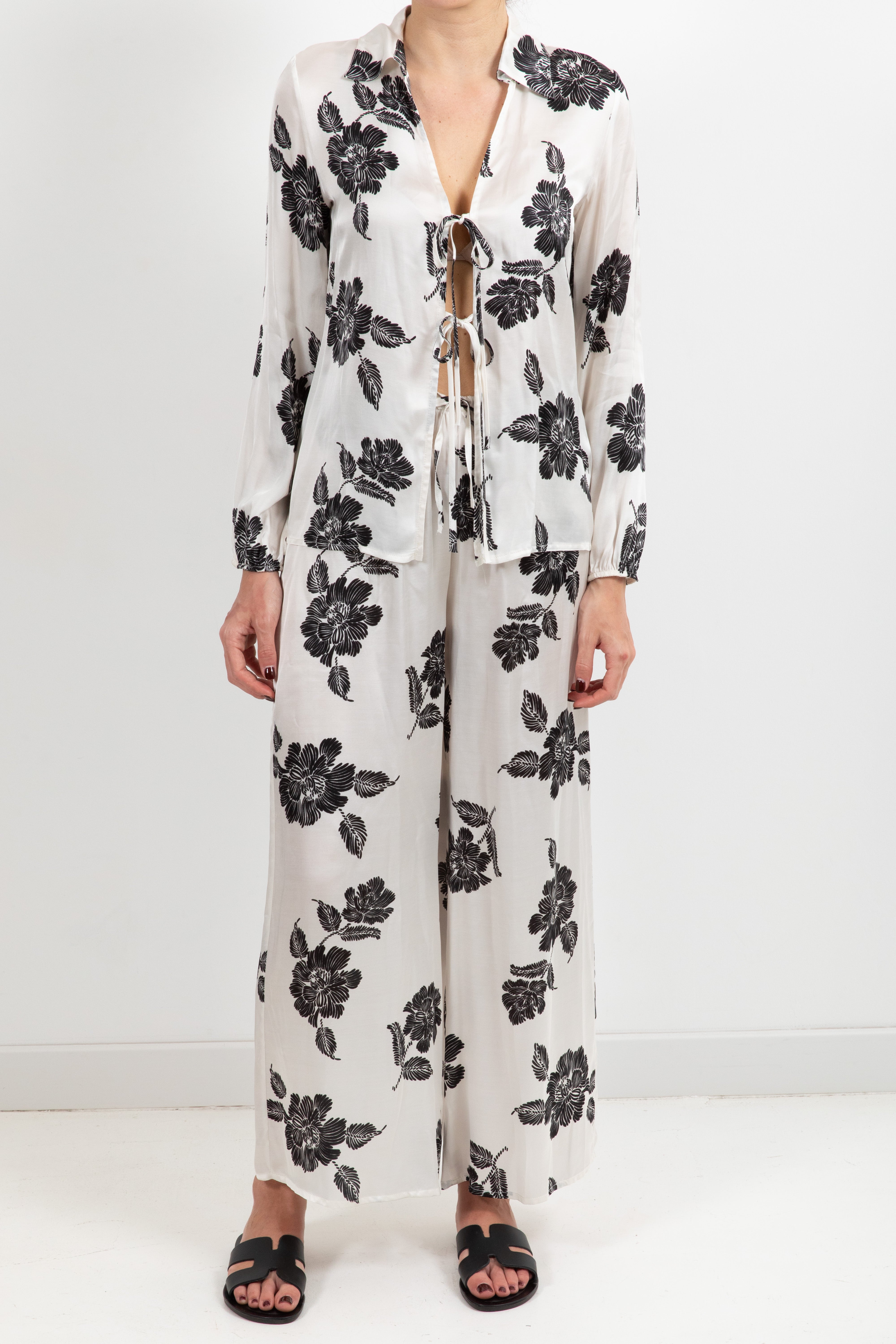 Coordinato camicia e pantalone in viscosa fantasia flowers nera Susy Mix