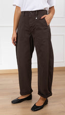 Pantalone in gabardina egg-fit con elastico sul retro variante moro Susy Mix