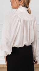 Camicia mezzo-collo con inserto pizzo variante burro Haveone
