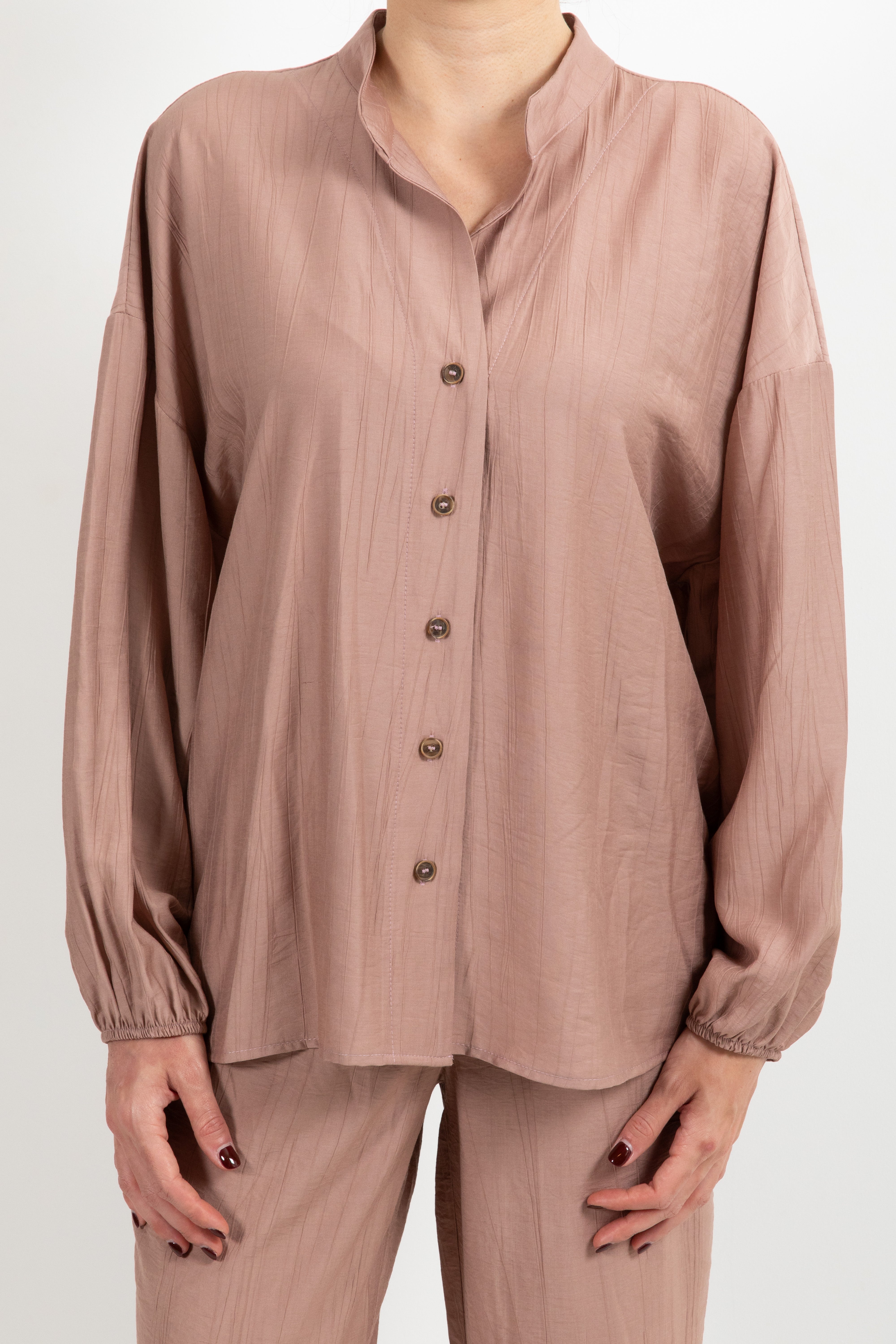 Camicia in viscosa goffrata con scollo alla coreana Tensione IN