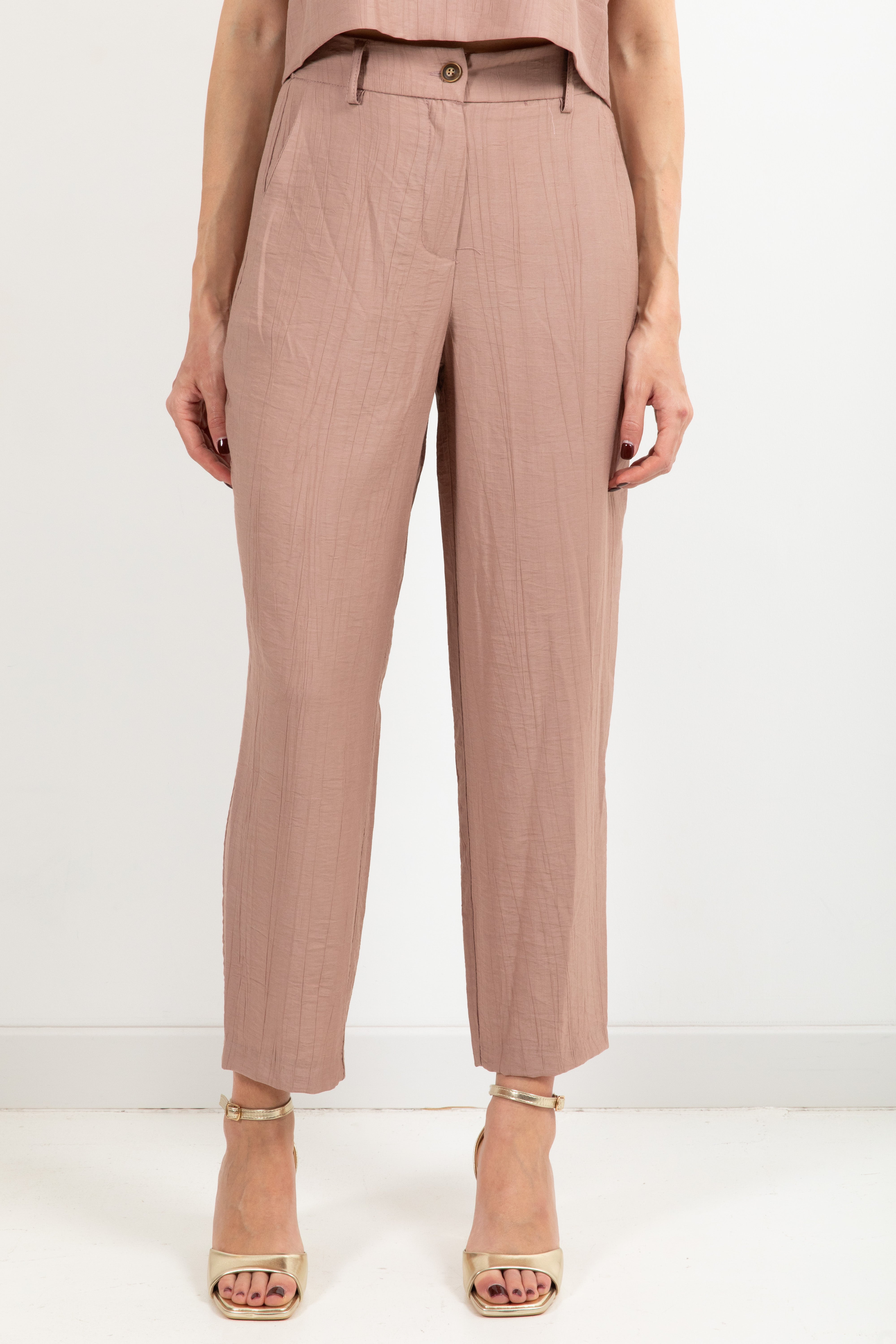 Pantalone in viscosa goffrata carrot-fit Tensione IN