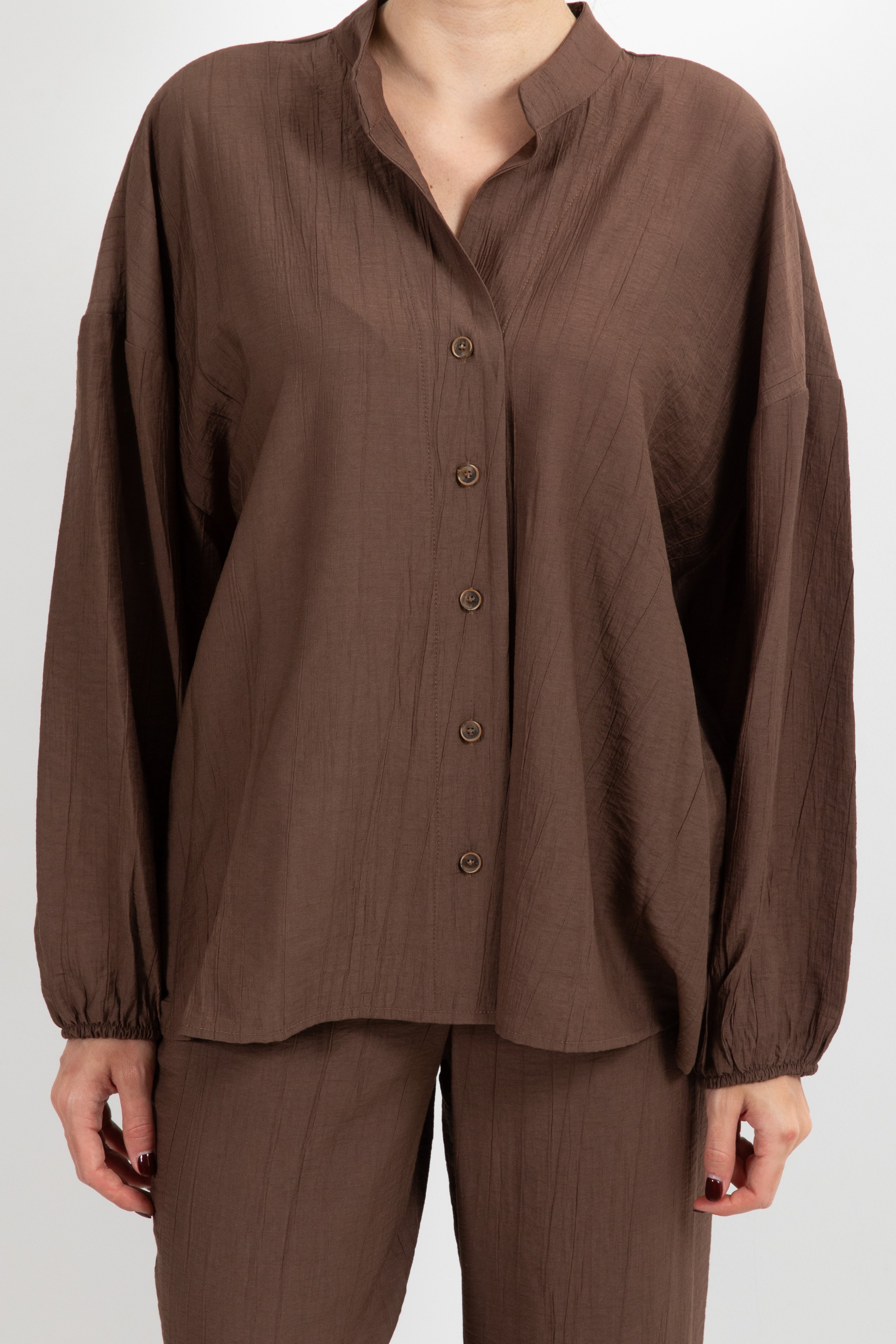 Camicia in viscosa goffrata con scollo alla coreana Tensione IN