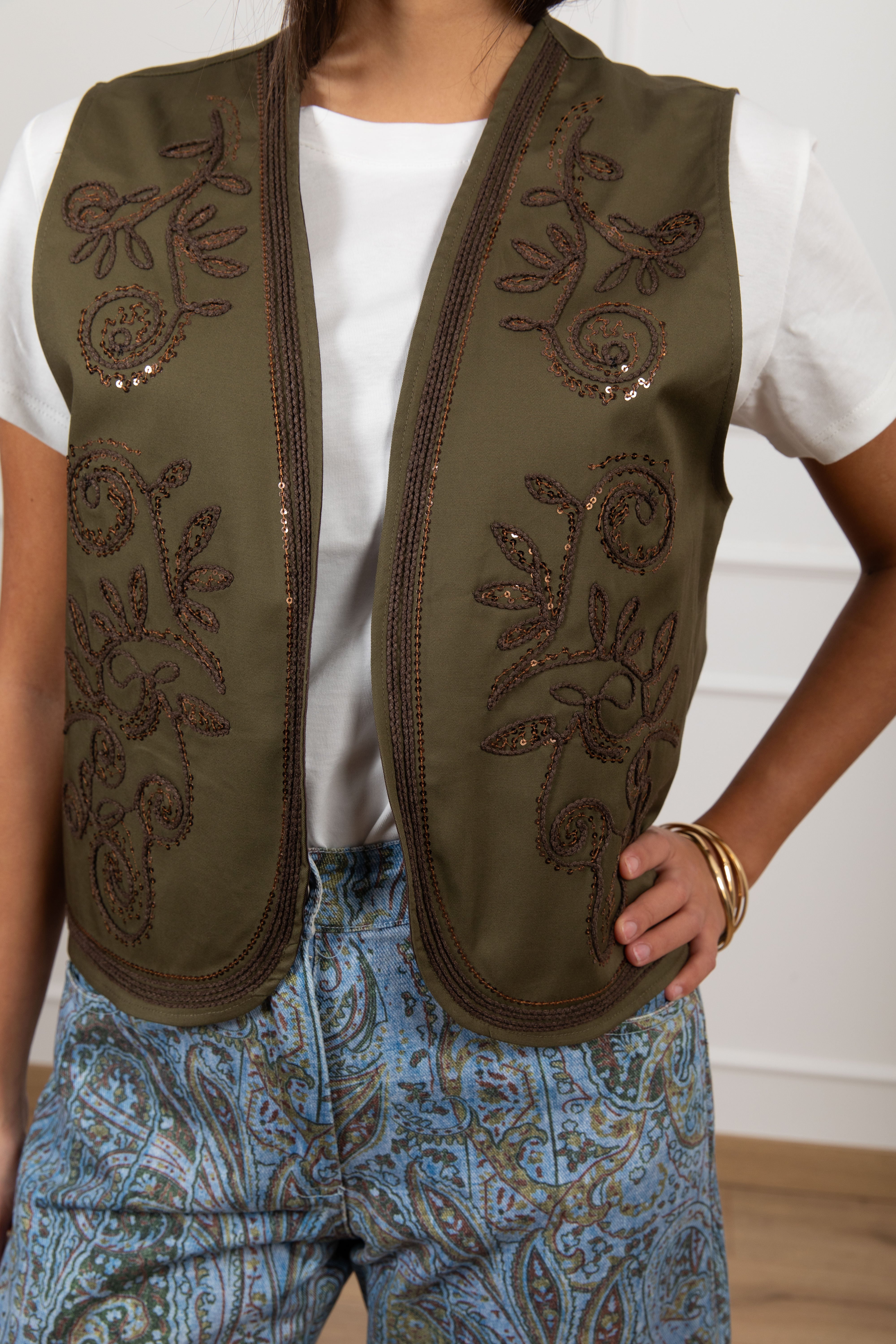 Gilet in cotone con ricamo paillettes ViCOLO