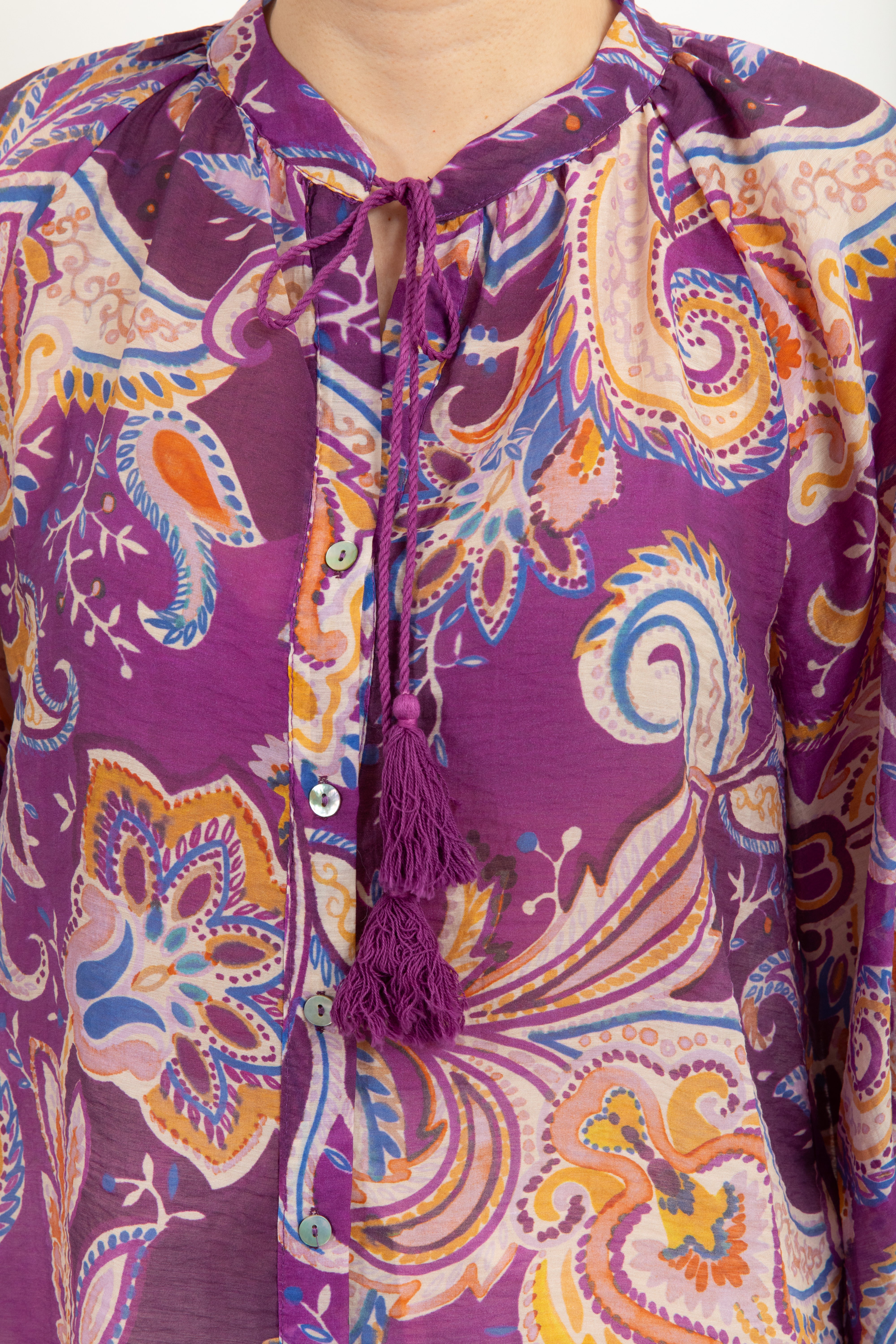 Camicia con nappine fantasia cachemire Tensione IN
