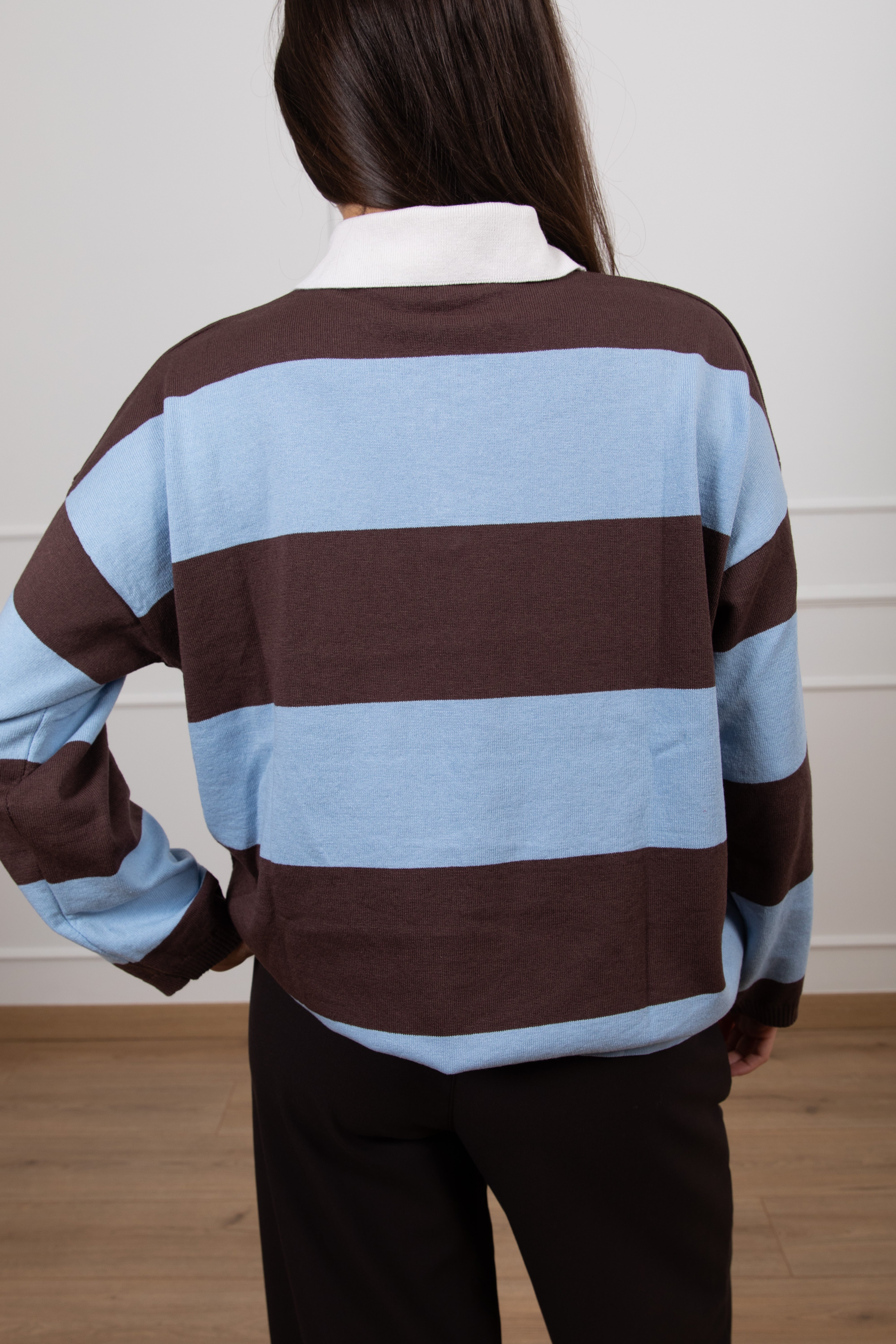 Polo a righe larghe con collo a contrasto Motel